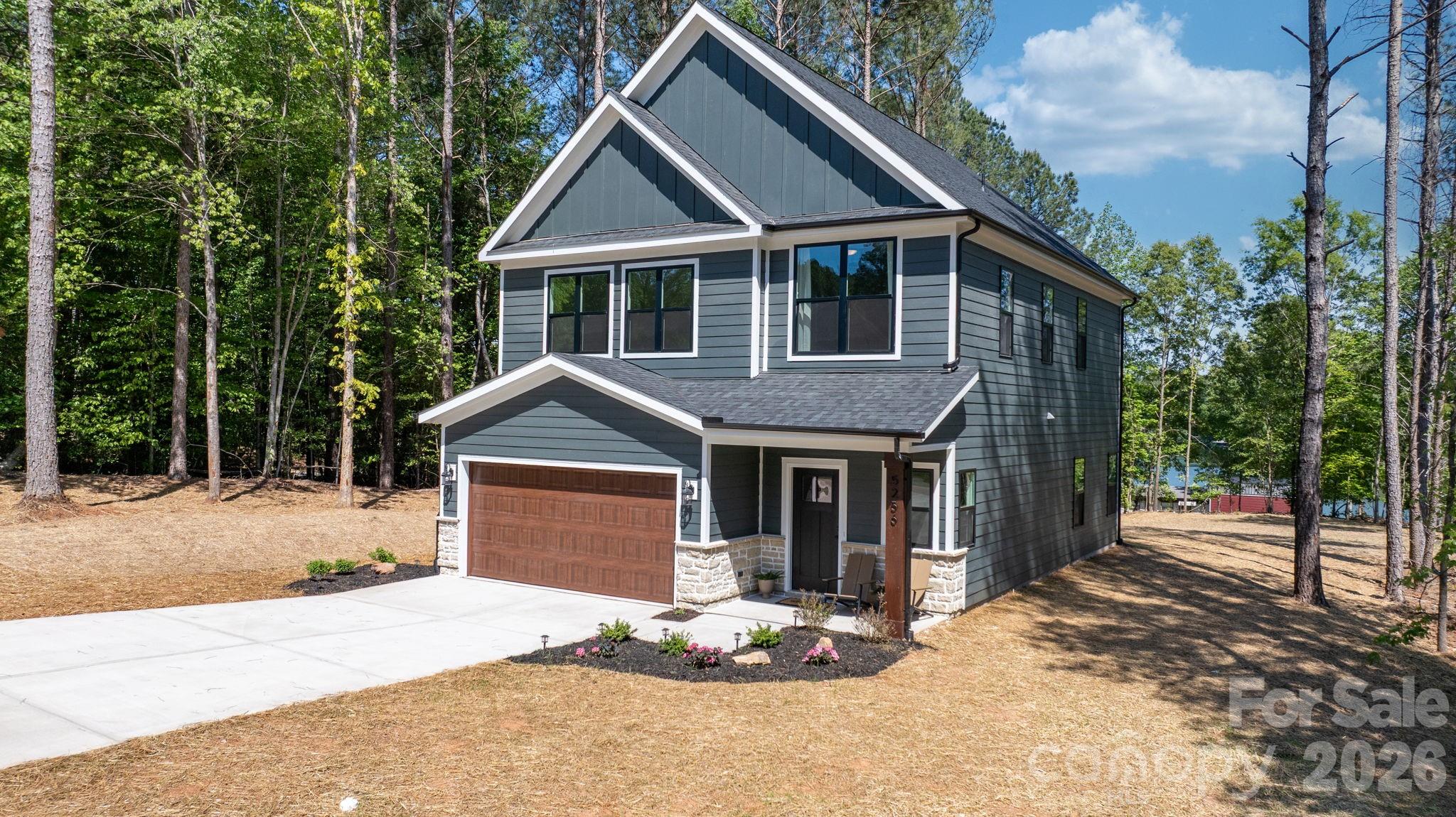 5256 Whitewater Drive — Hickory
