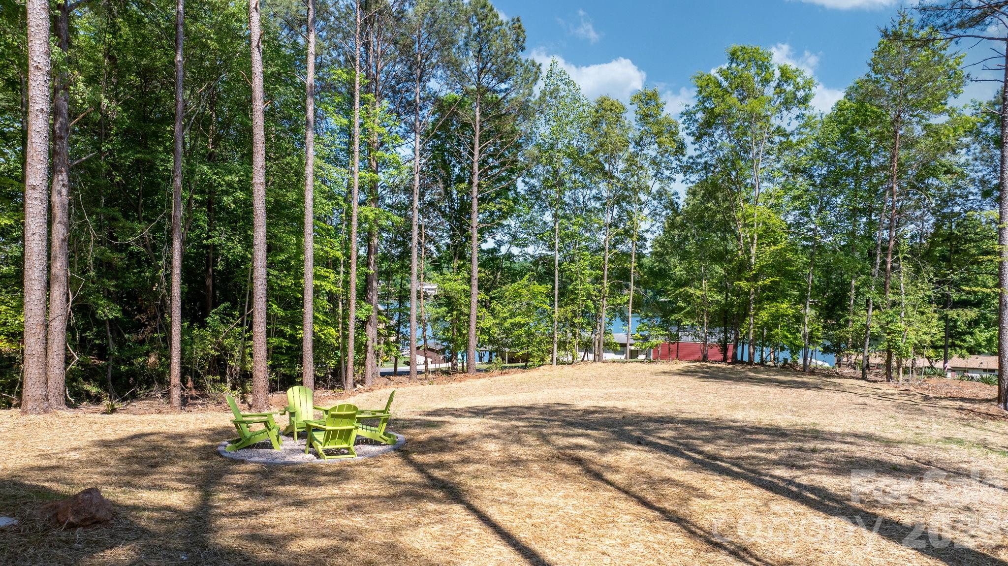 5256 Whitewater Drive — Hickory