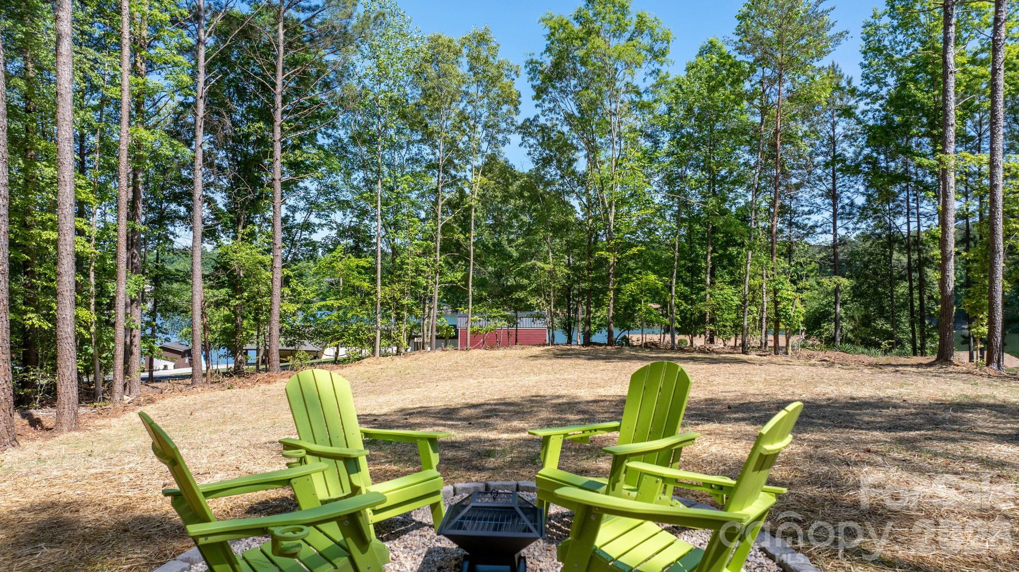5256 Whitewater Drive — Hickory