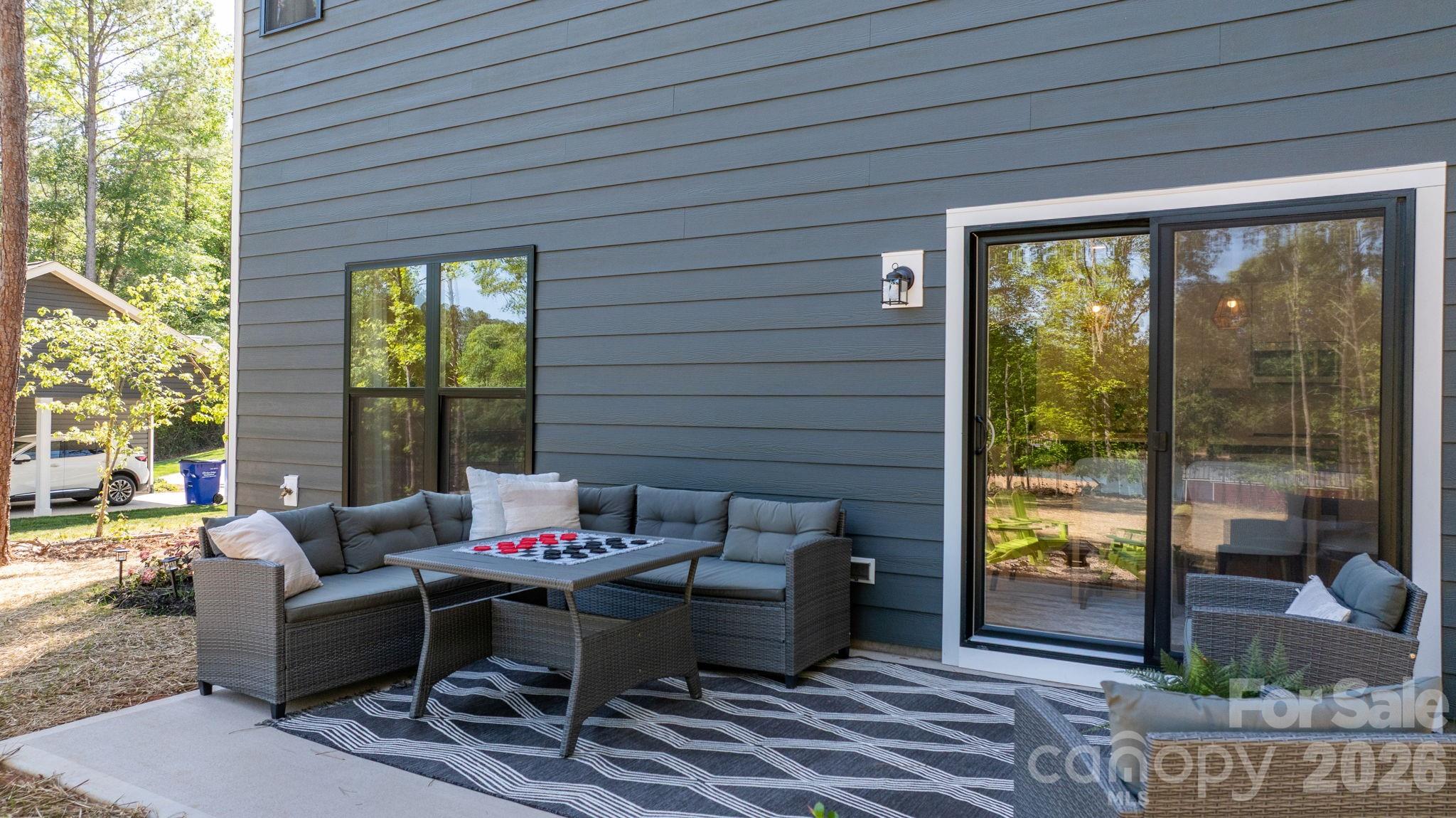 5256 Whitewater Drive — Hickory