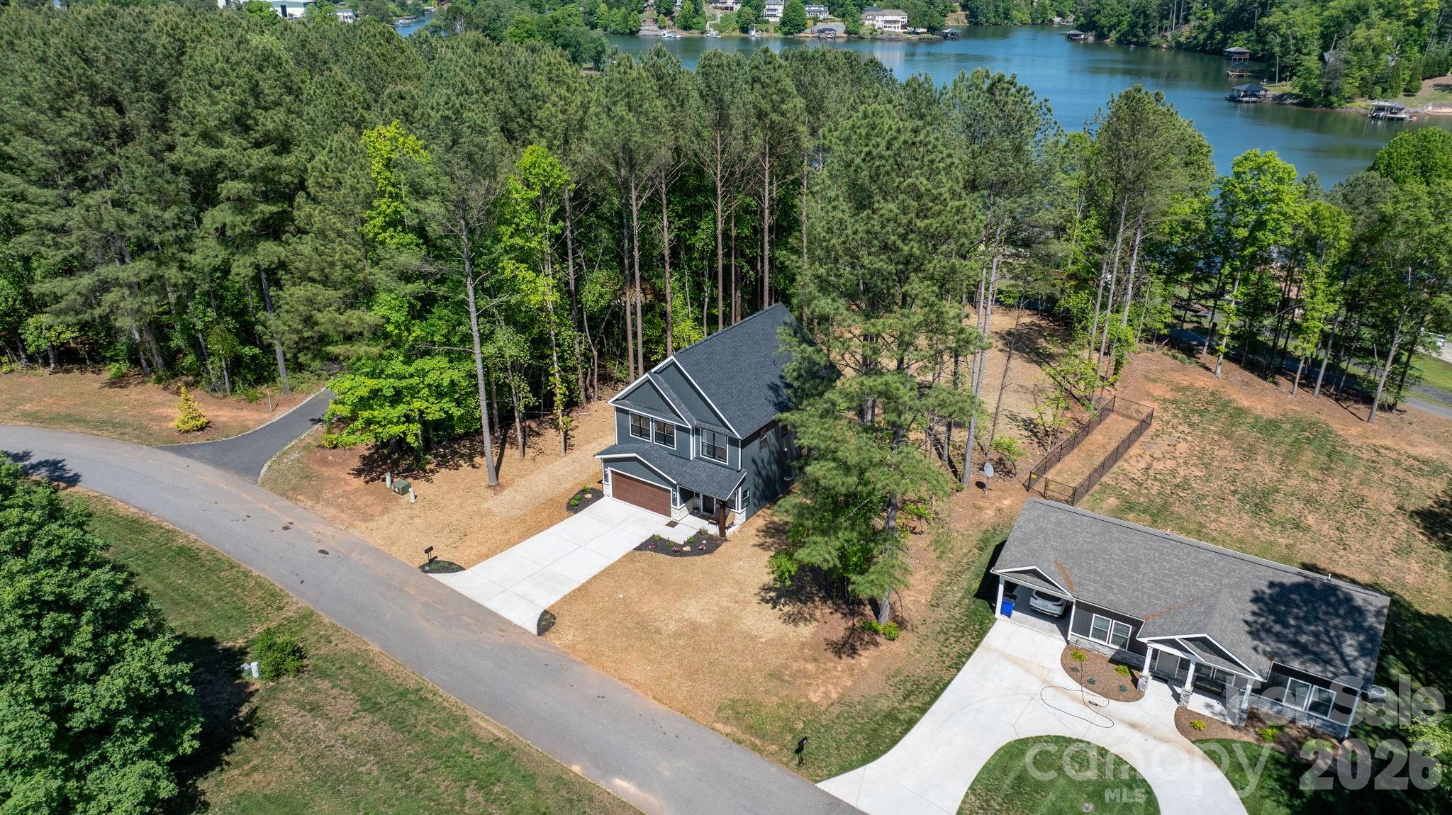 5256 Whitewater Drive — Hickory