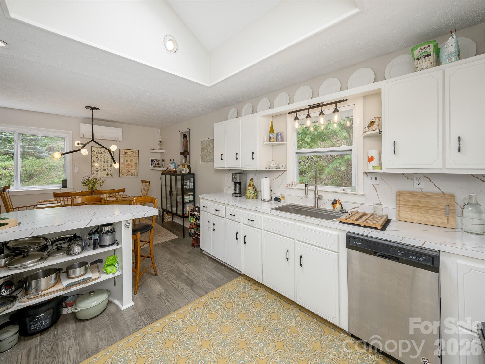 411 Patton Mountain Road — Asheville