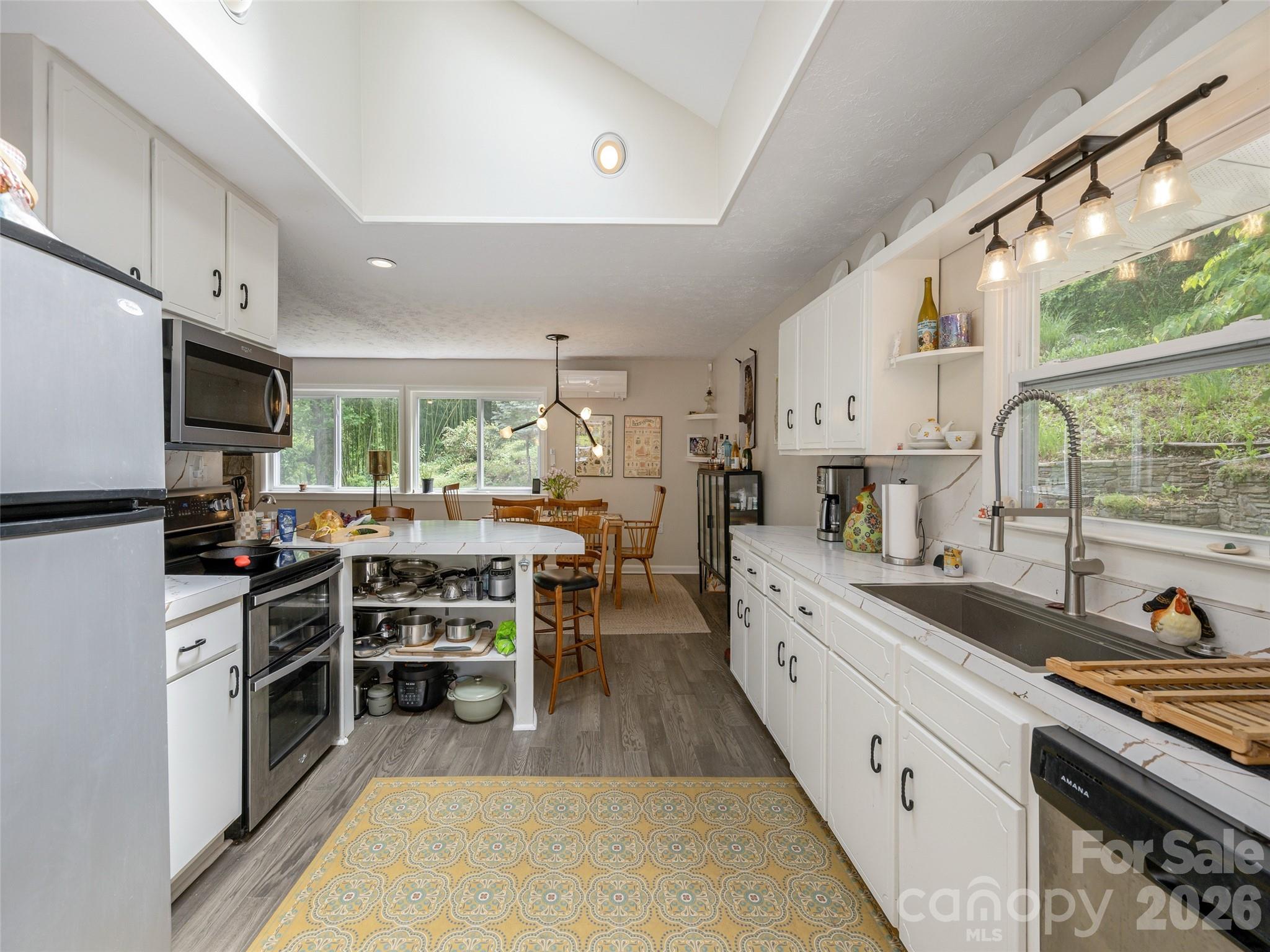 411 Patton Mountain Road — Asheville