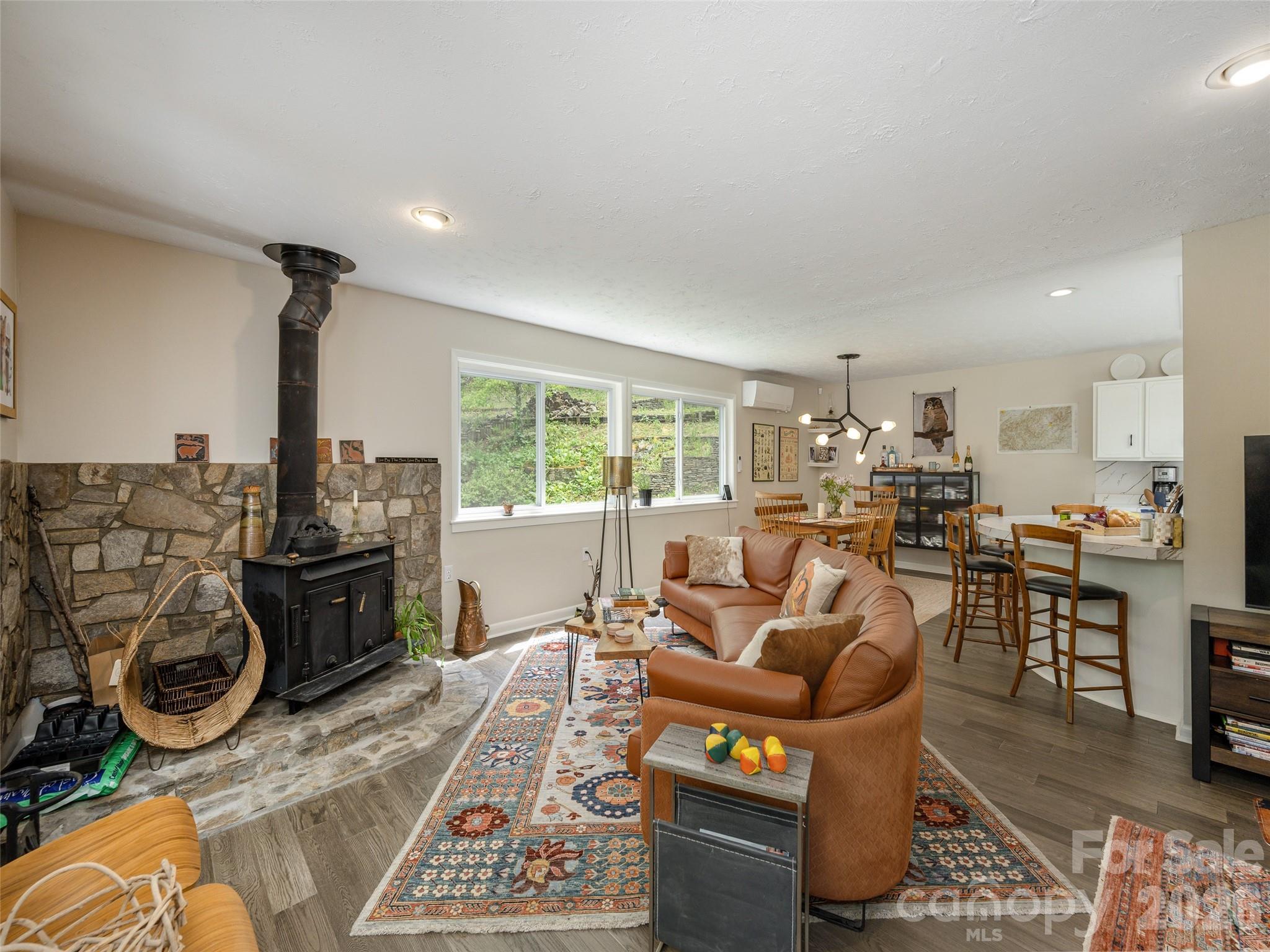 411 Patton Mountain Road — Asheville