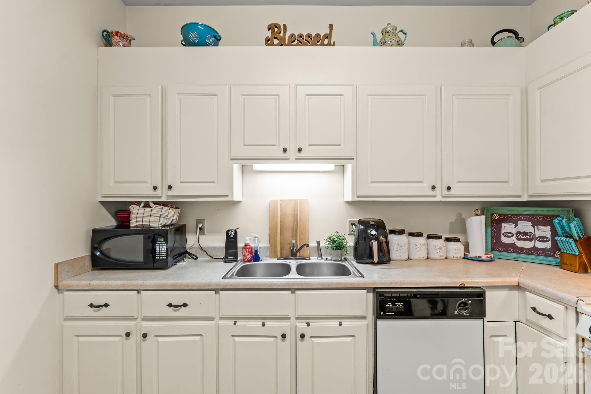 3341 Peniel Road — Tryon