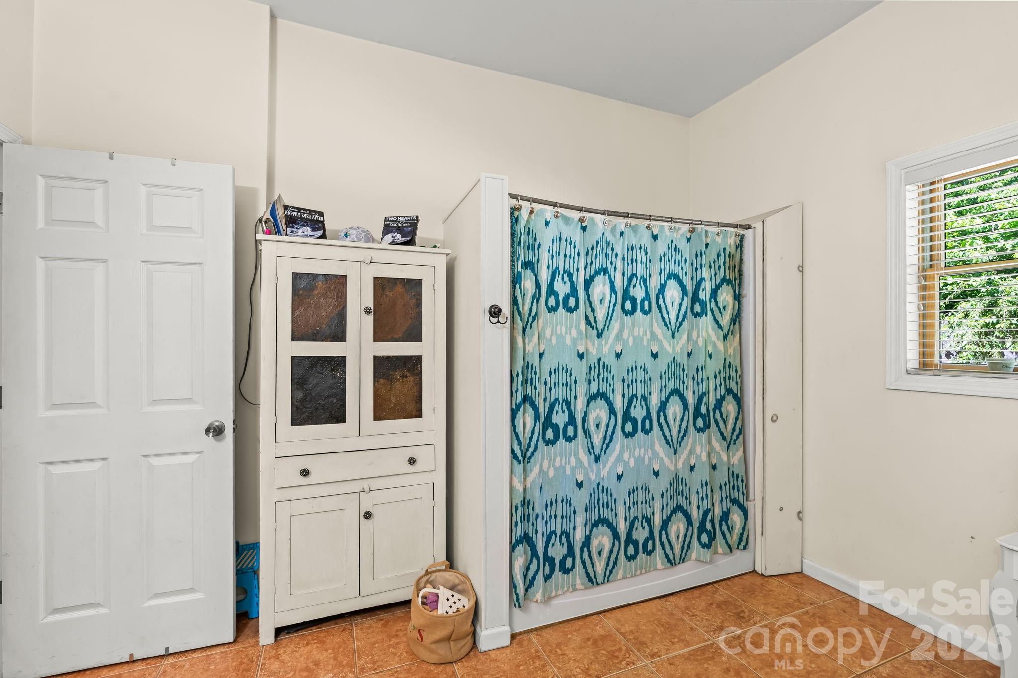 3341 Peniel Road — Tryon