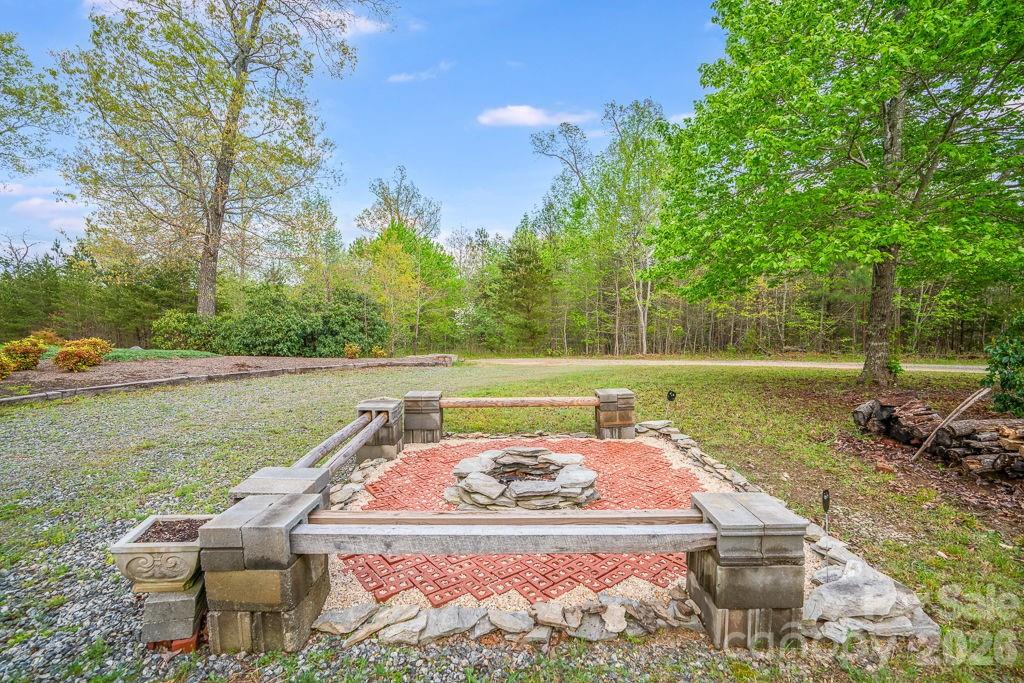 3341 Peniel Road — Tryon