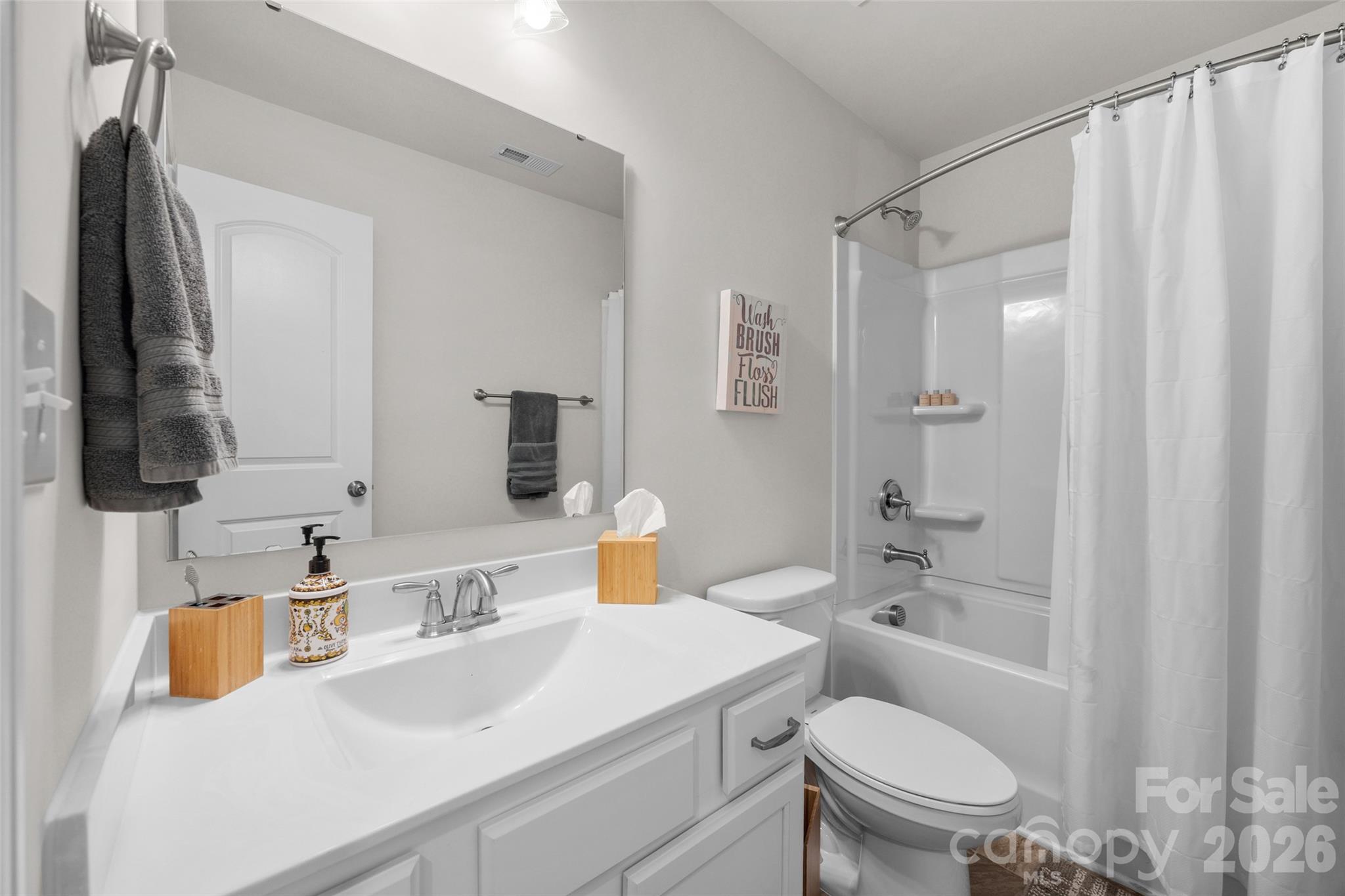 2233 Sussex Road — York