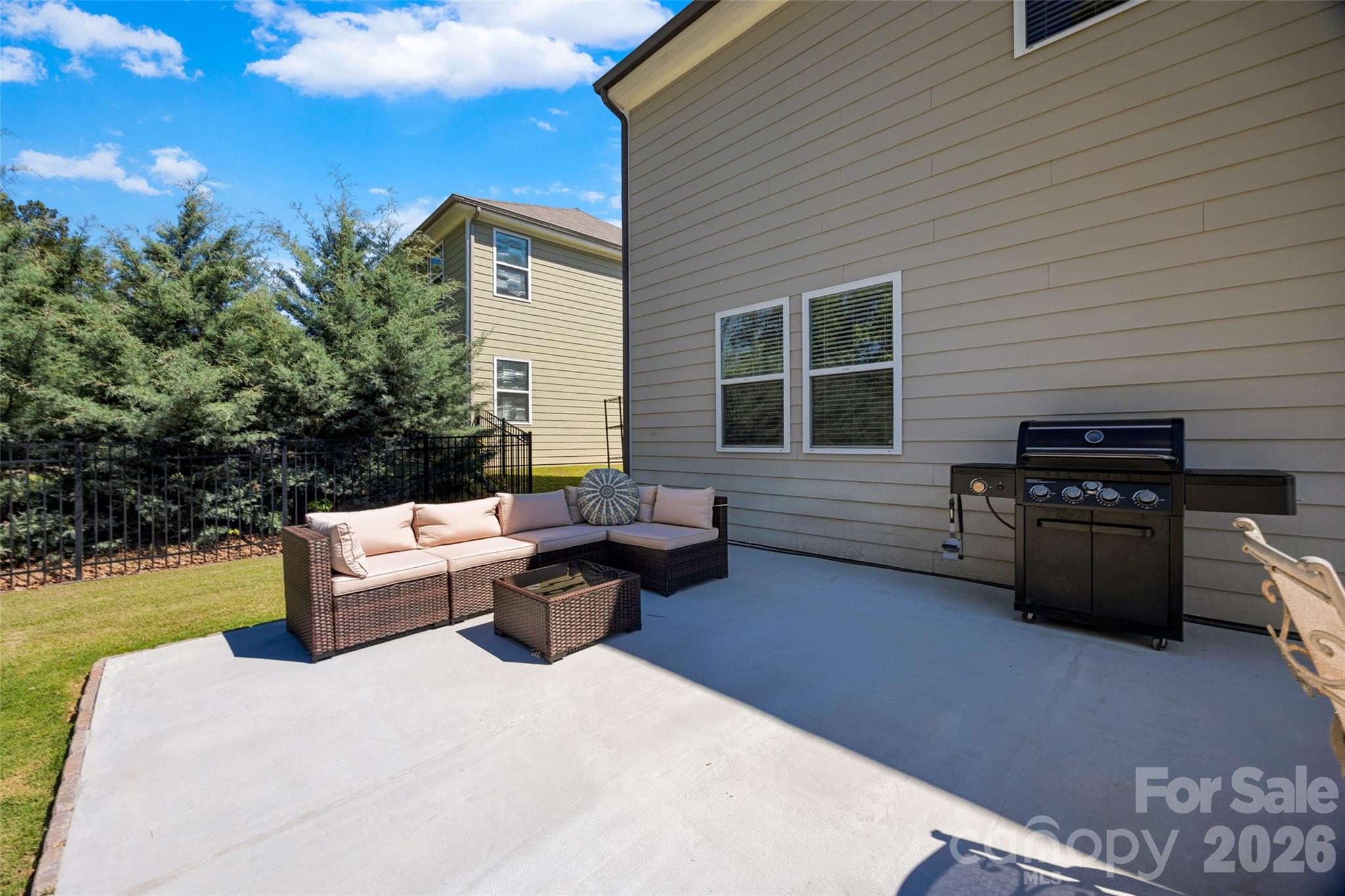 2233 Sussex Road — York