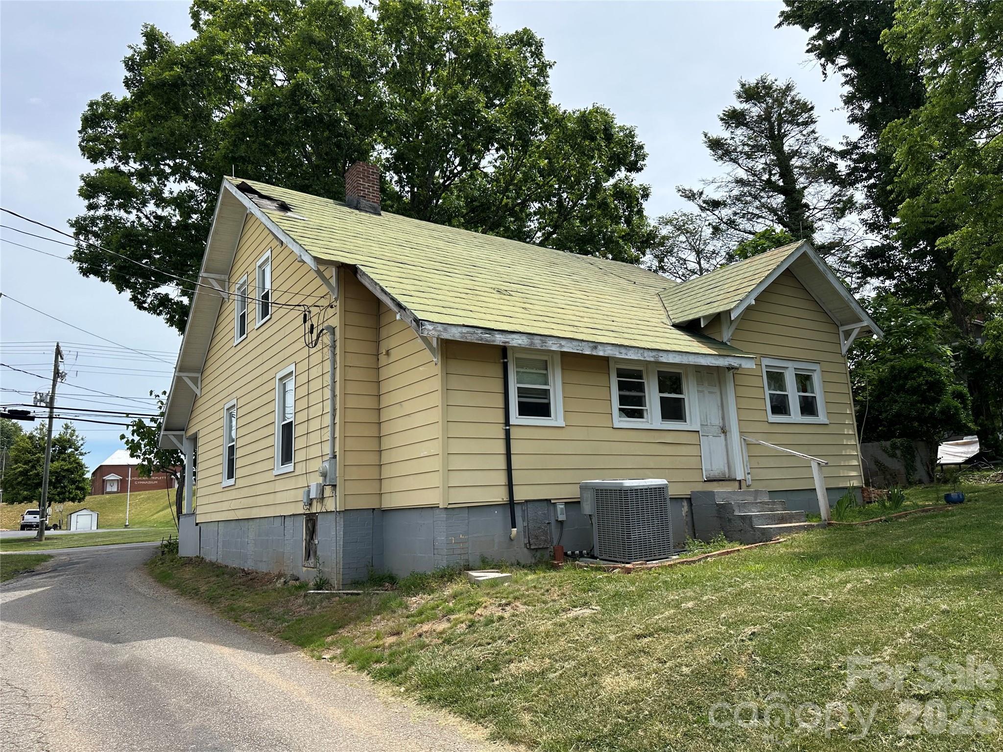 5149 Boone Trail — Millers Creek