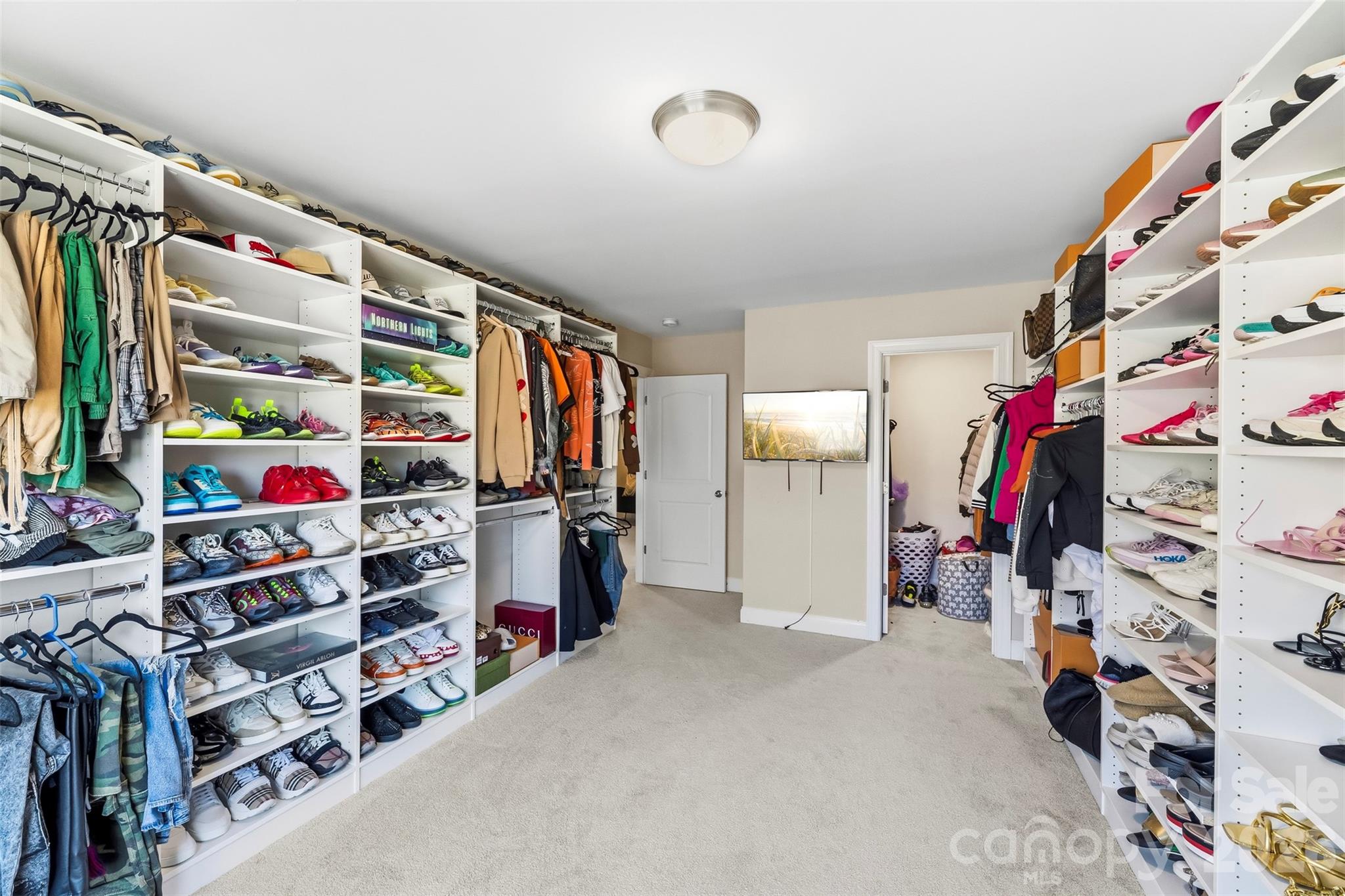 9527 Spurwig Court — Charlotte