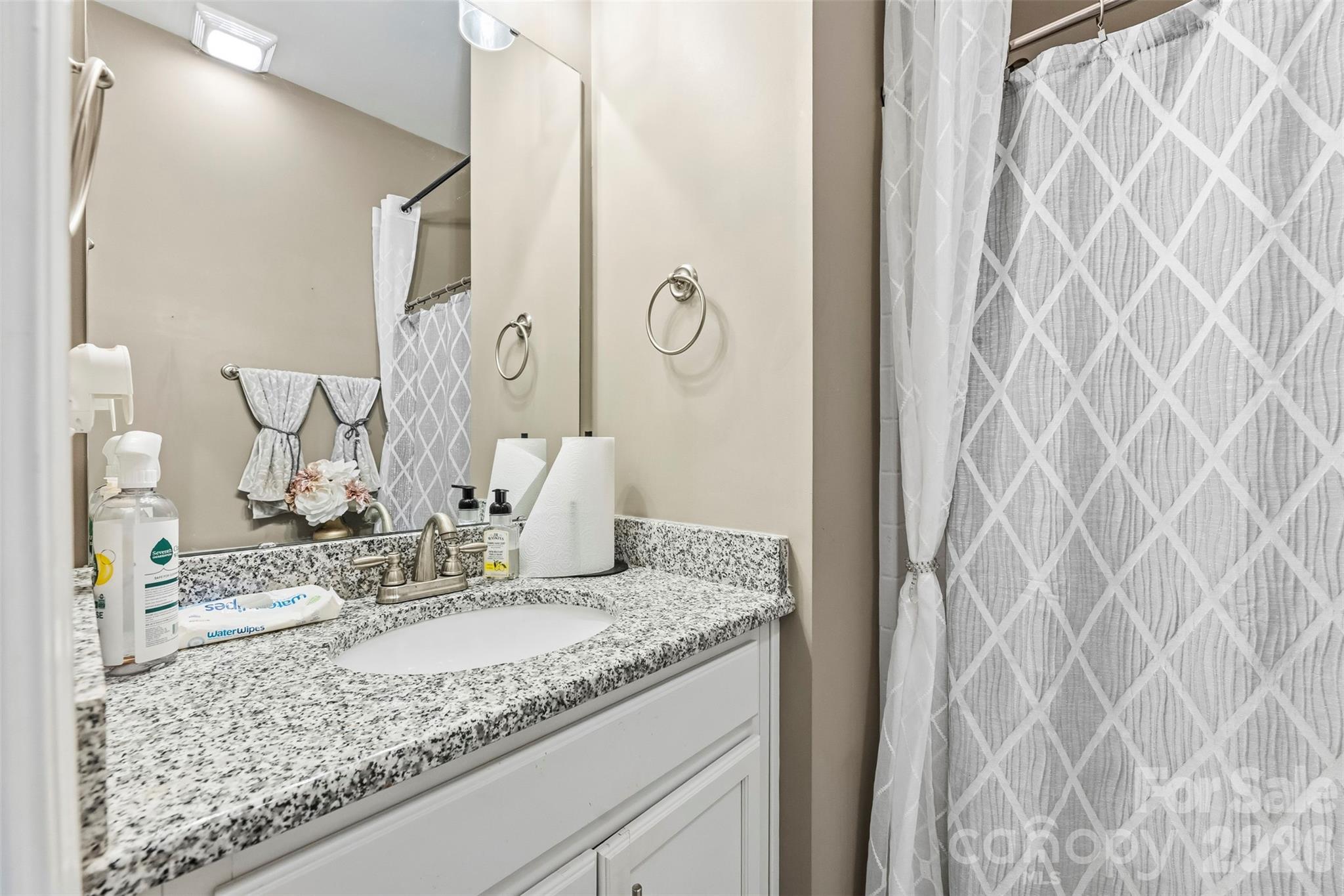 9527 Spurwig Court — Charlotte
