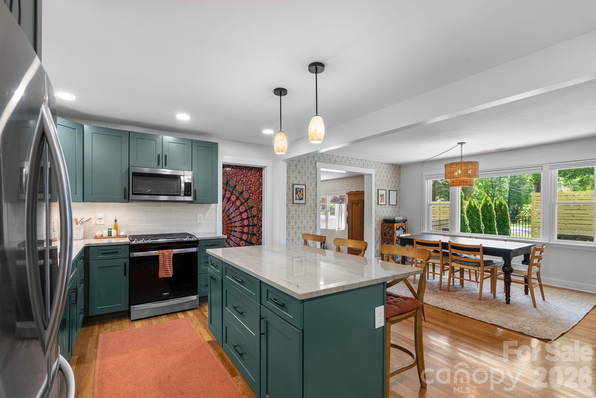 343 Oakview Park Road — Asheville
