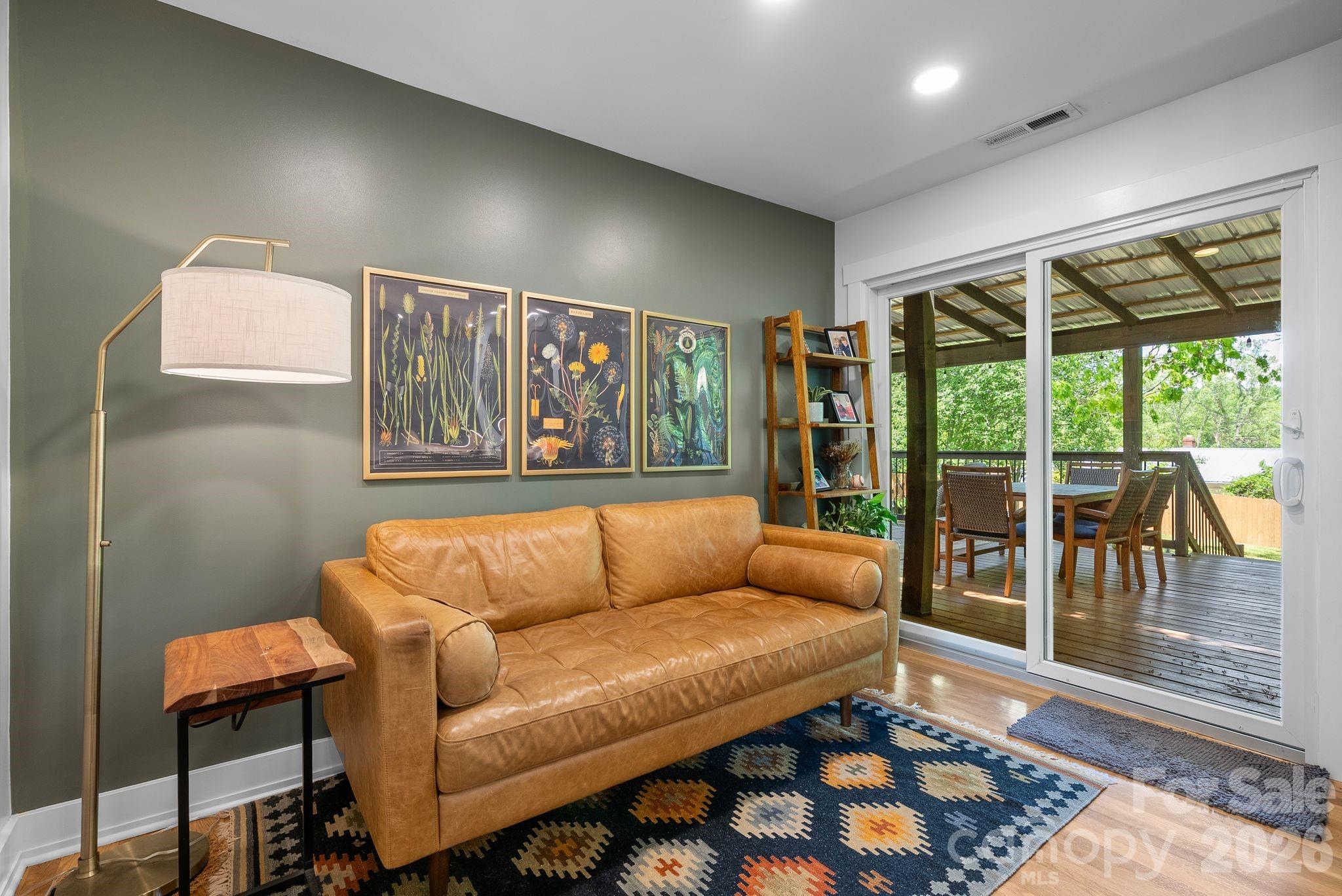 343 Oakview Park Road — Asheville