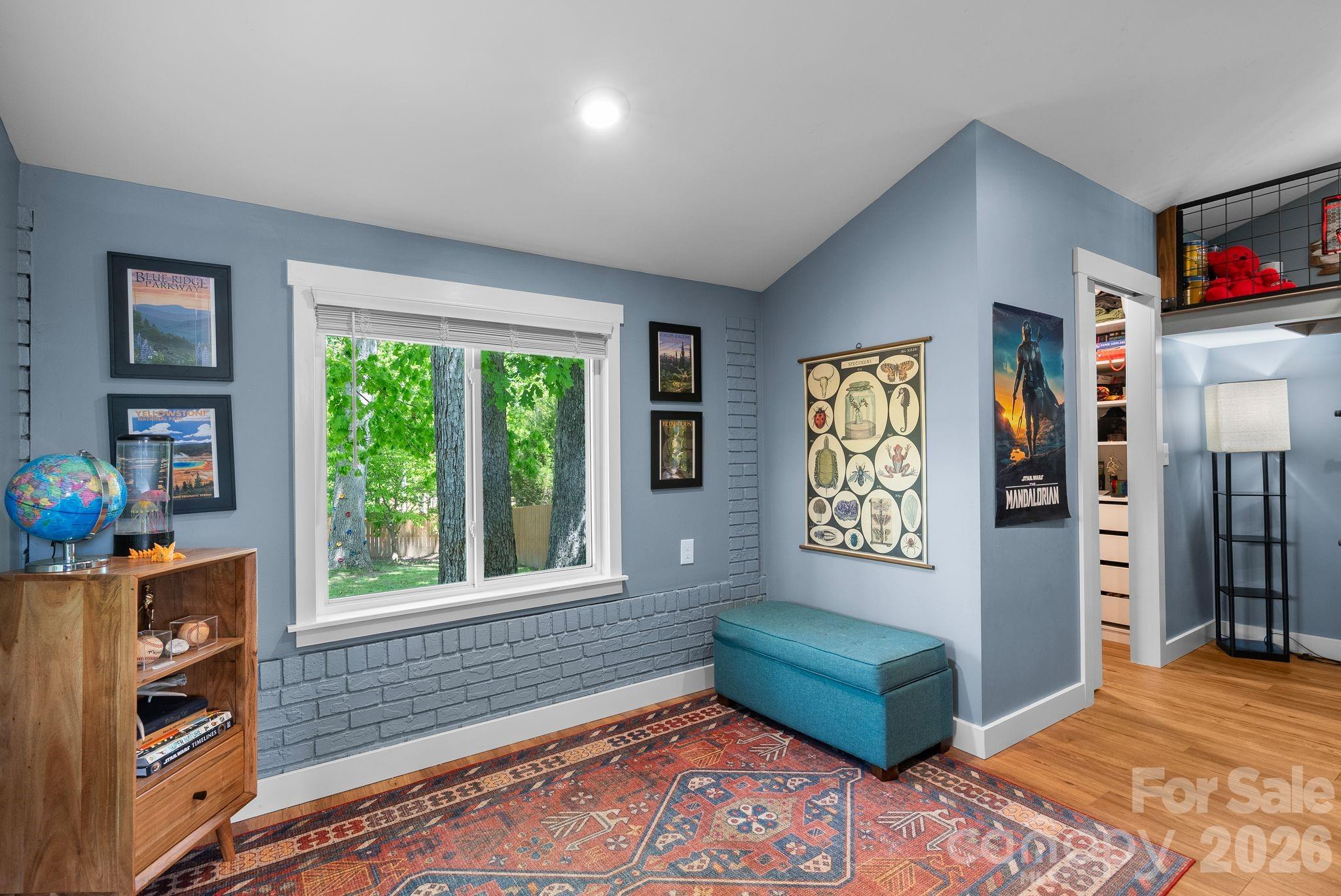 343 Oakview Park Road — Asheville