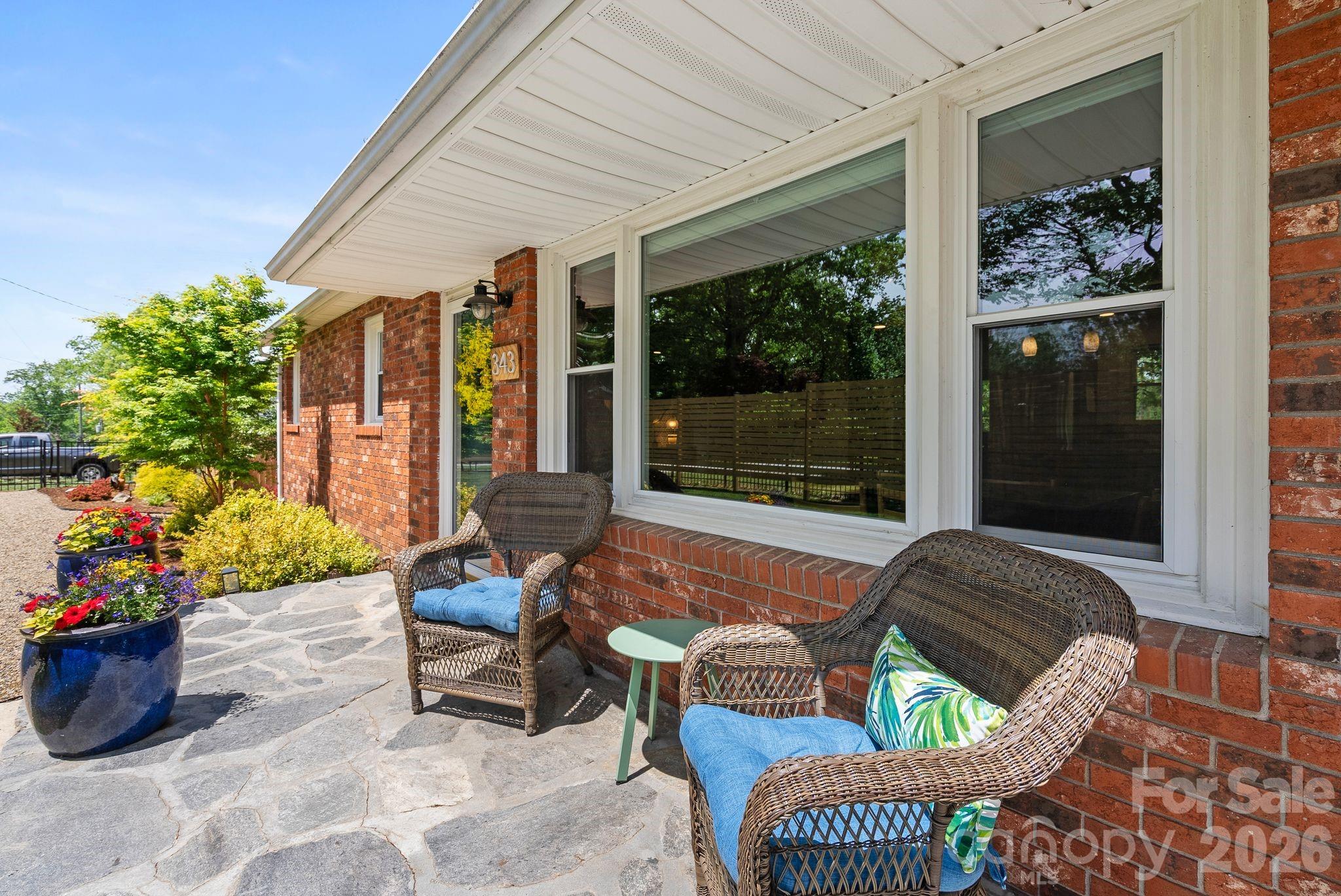 343 Oakview Park Road — Asheville