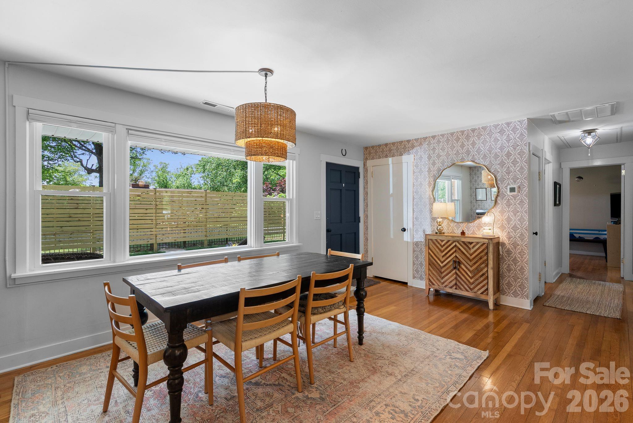 343 Oakview Park Road — Asheville