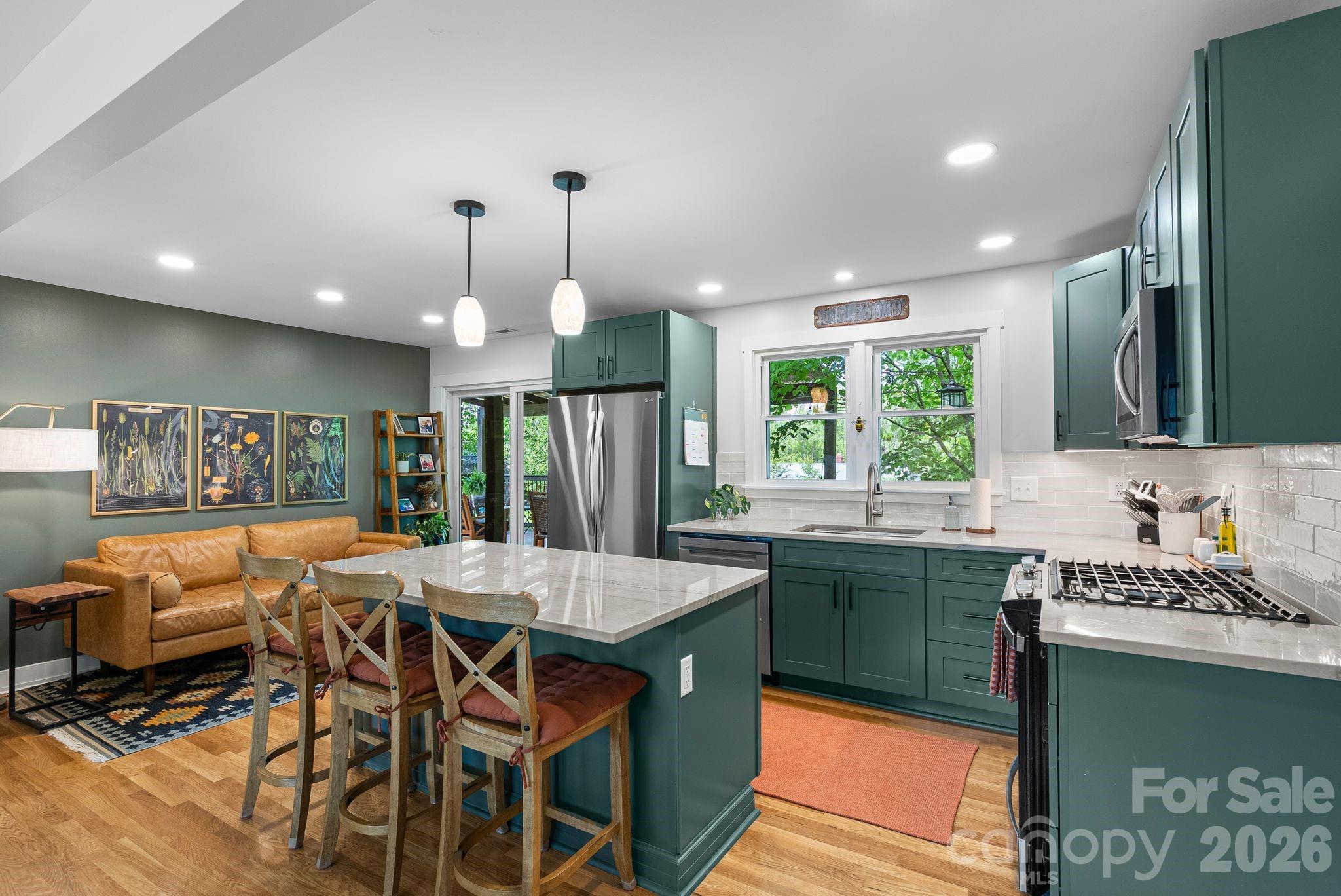 343 Oakview Park Road — Asheville