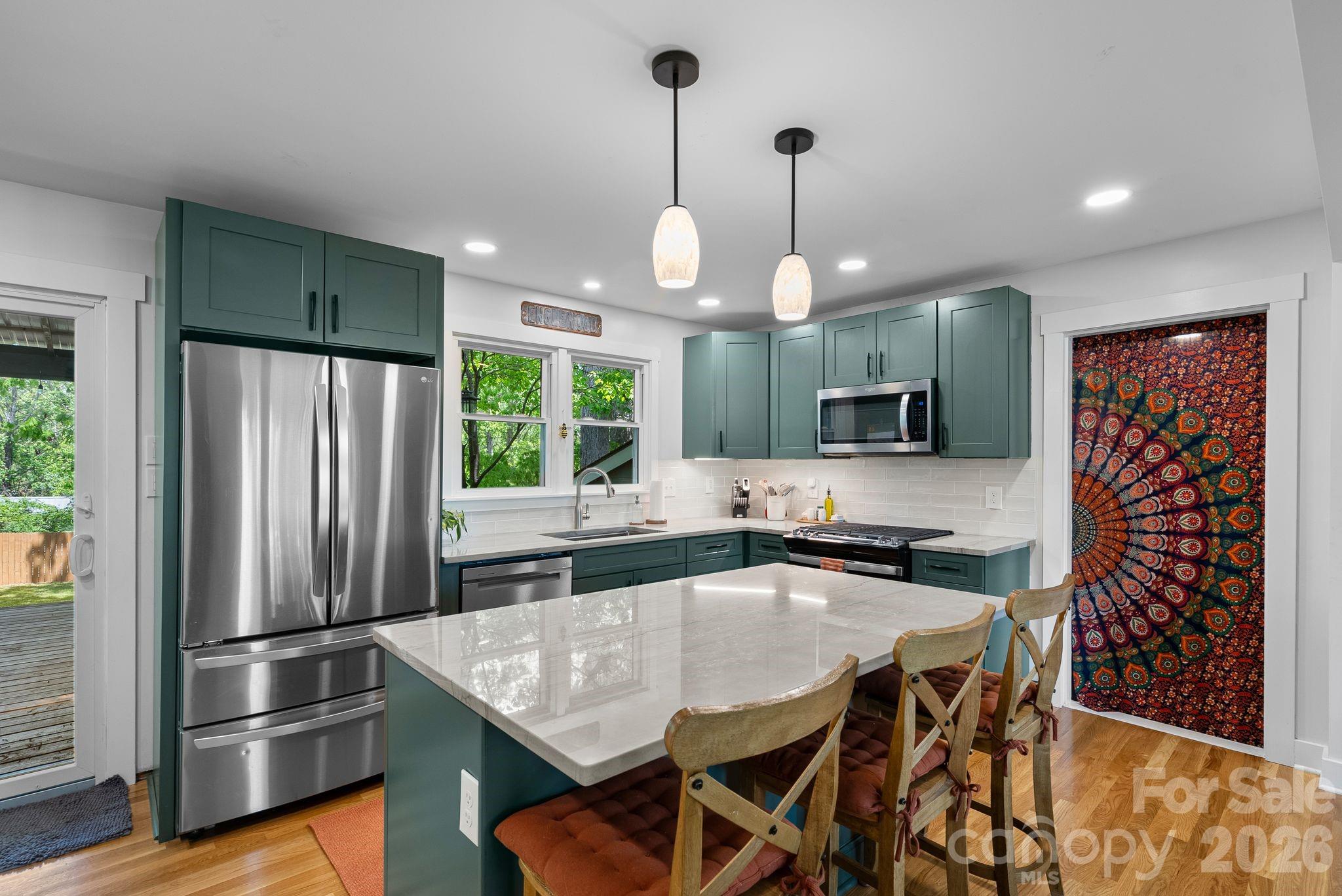 343 Oakview Park Road — Asheville