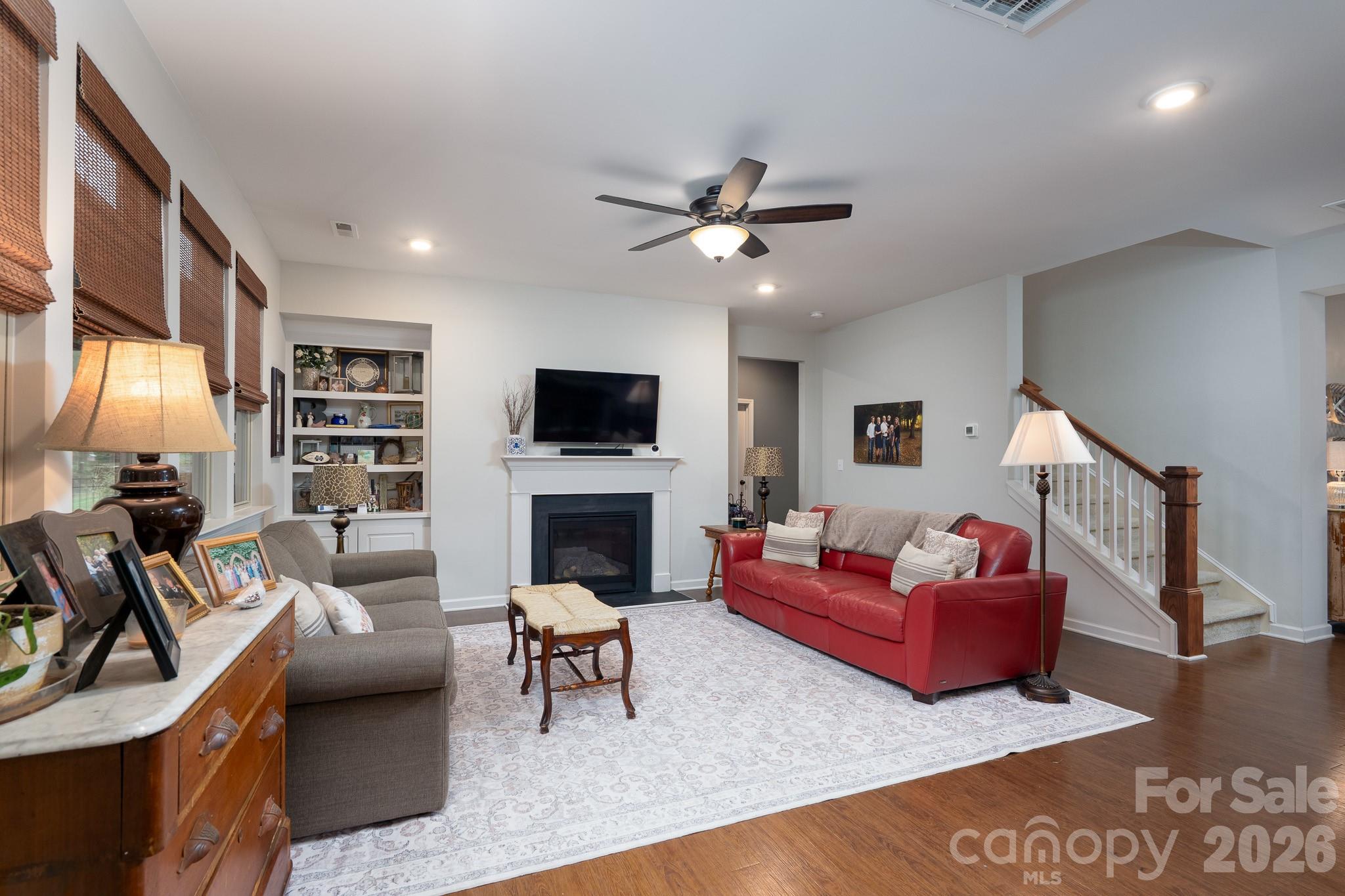 858 Double Oak Lane SE — Concord