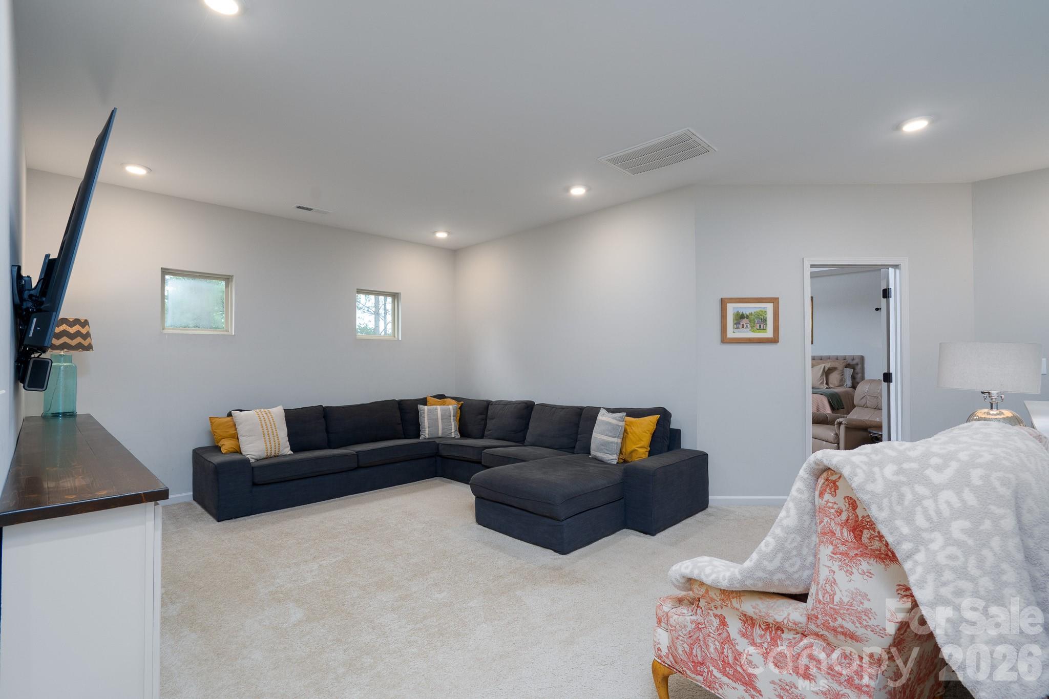 858 Double Oak Lane SE — Concord