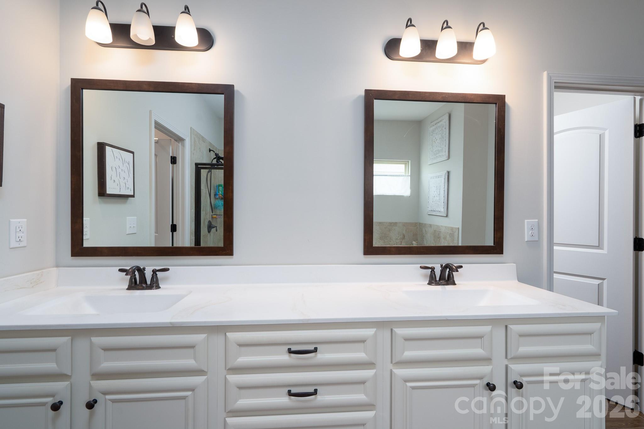858 Double Oak Lane SE — Concord