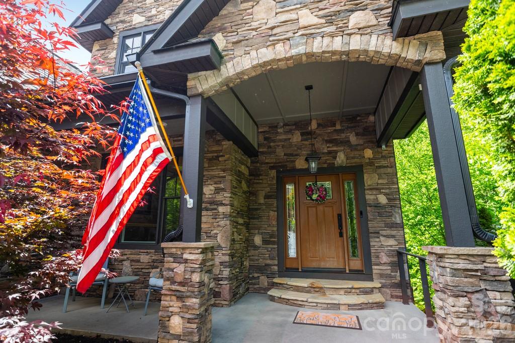 109 Wood Owl Court — Hendersonville