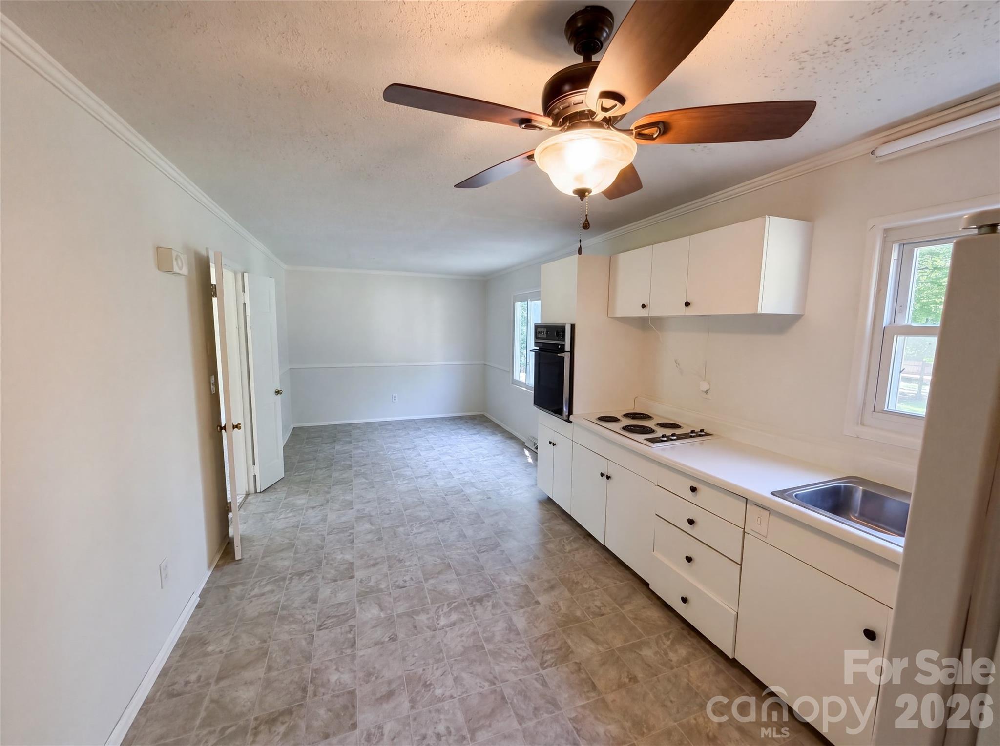 1508 W Colonial Drive — Salisbury