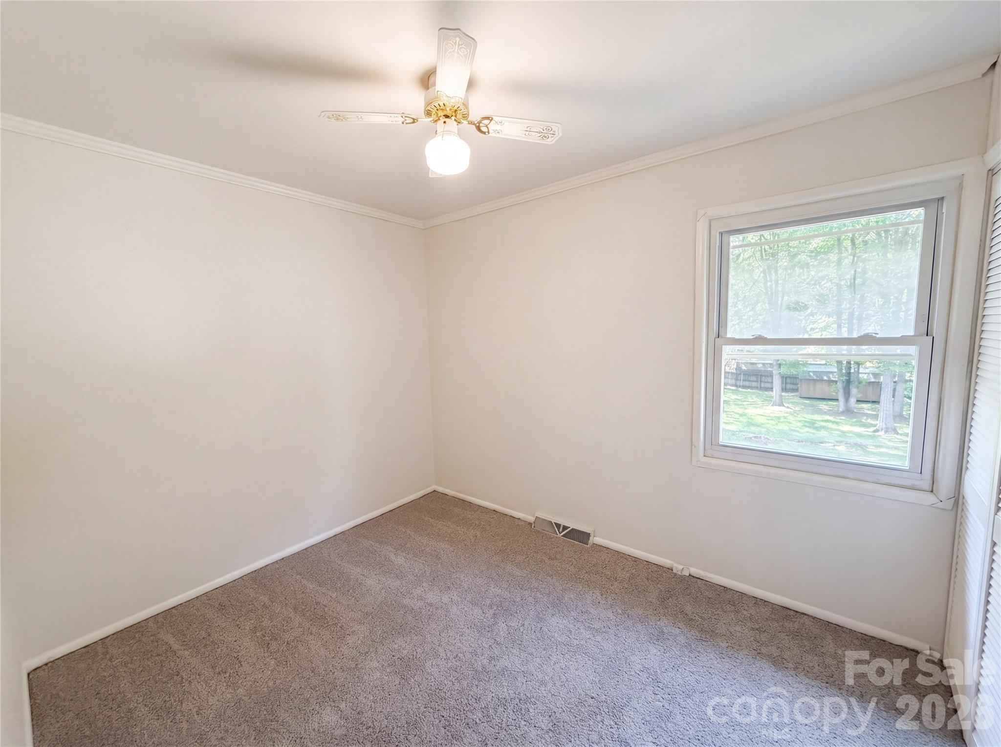 1508 W Colonial Drive — Salisbury
