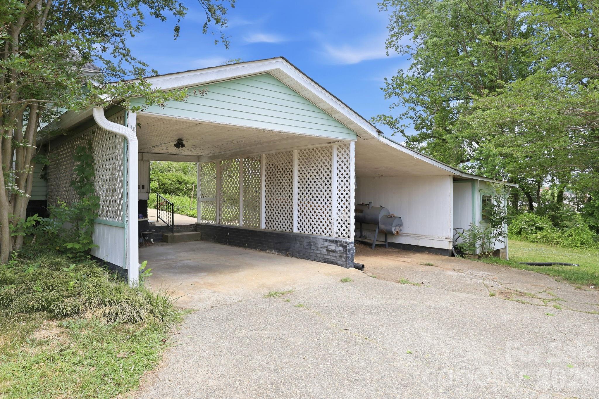 77 Pulliam Street — Marion