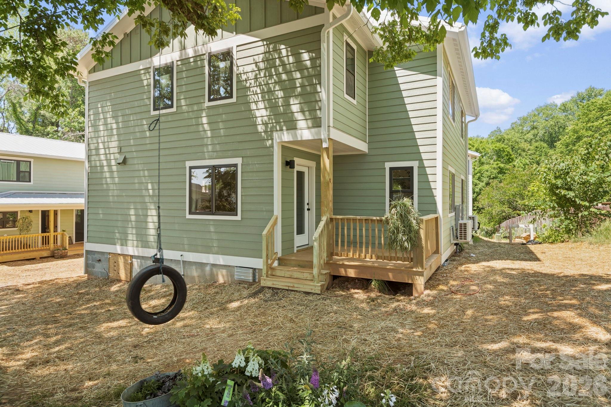 11 Fireside Drive — Asheville