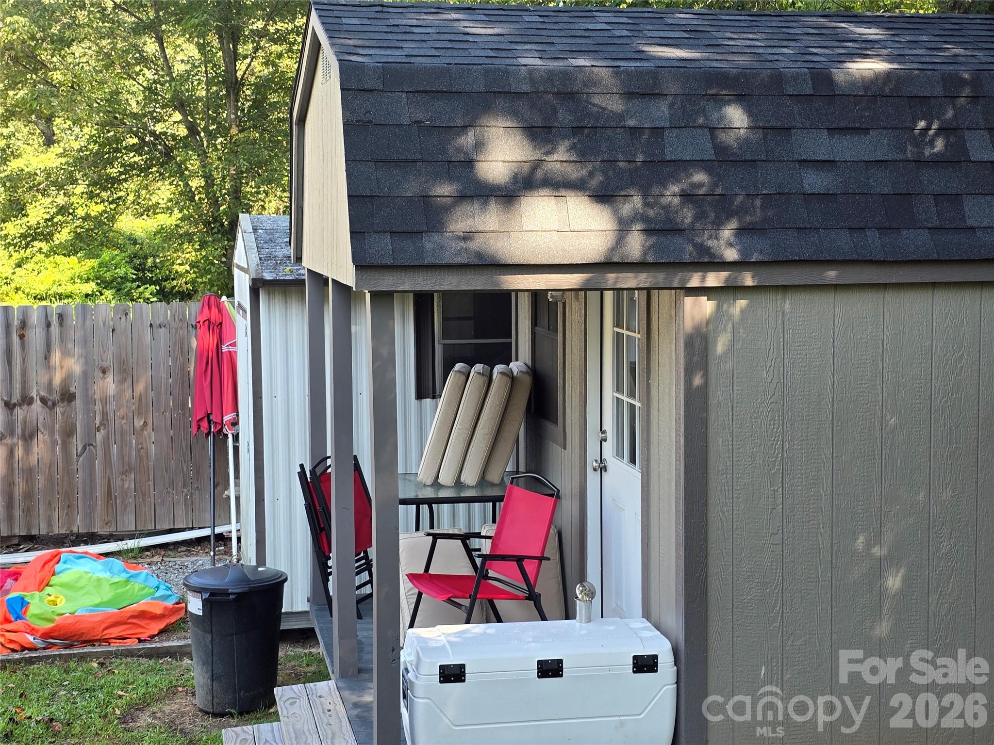 221 Turkey Pen Gap Road — Horse Shoe