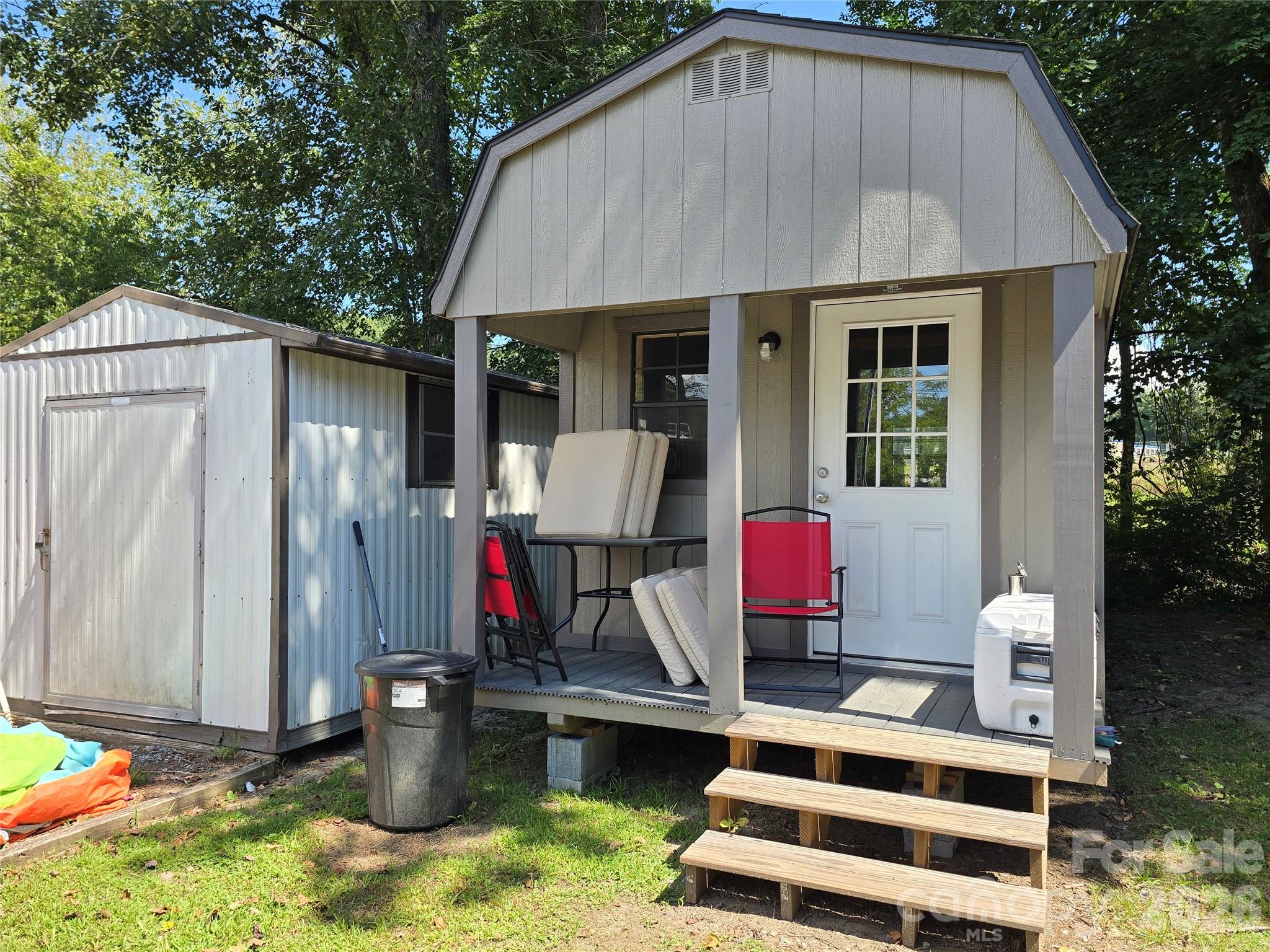 221 Turkey Pen Gap Road — Horse Shoe