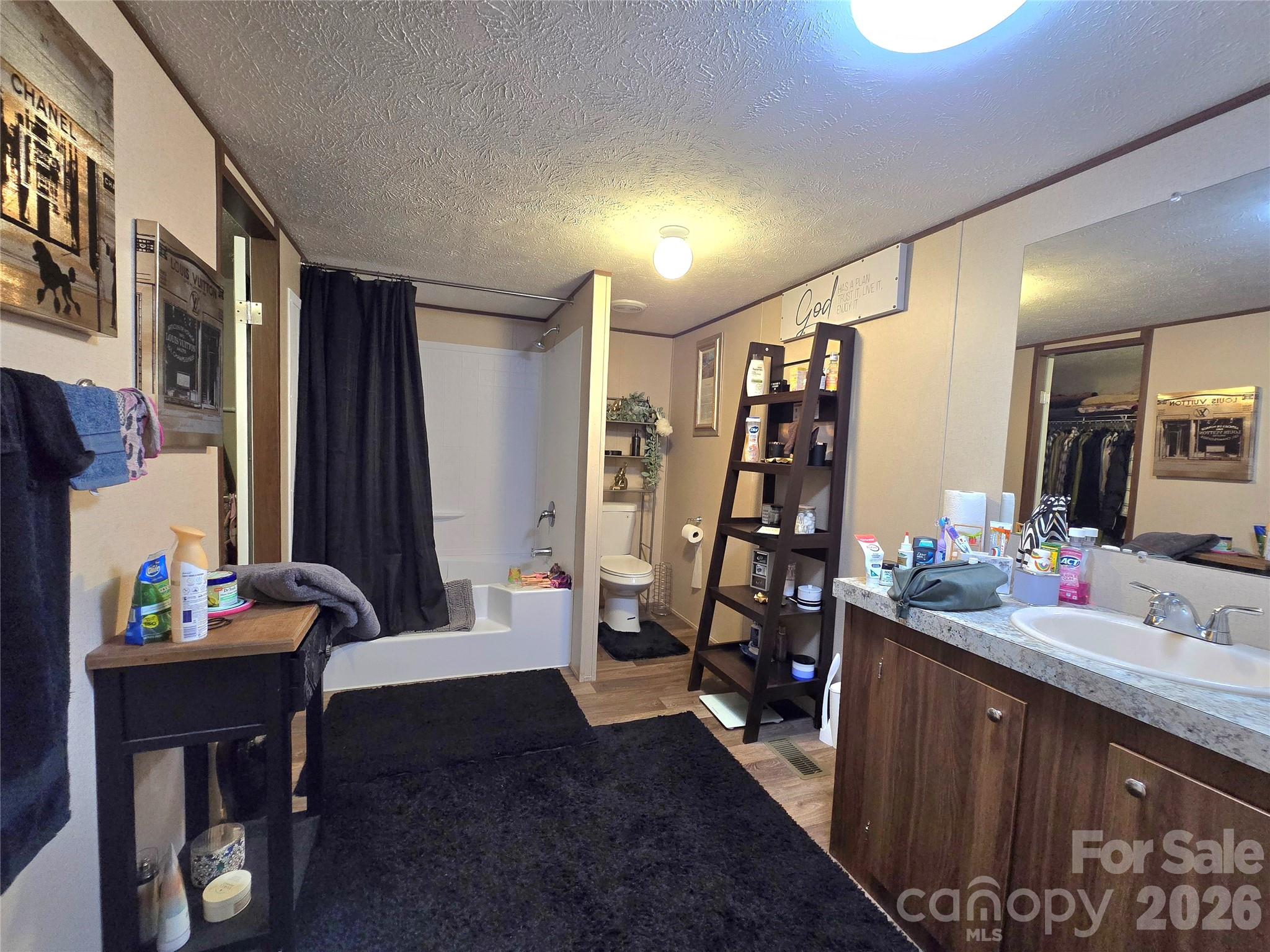 221 Turkey Pen Gap Road — Horse Shoe