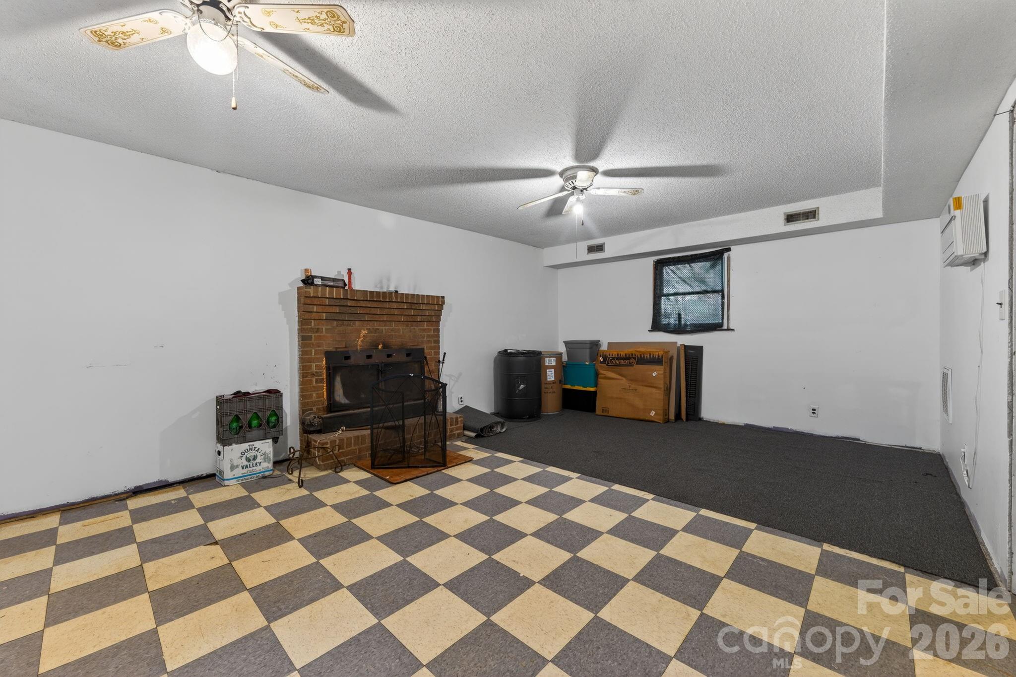 501 Old Farm Road — Statesville