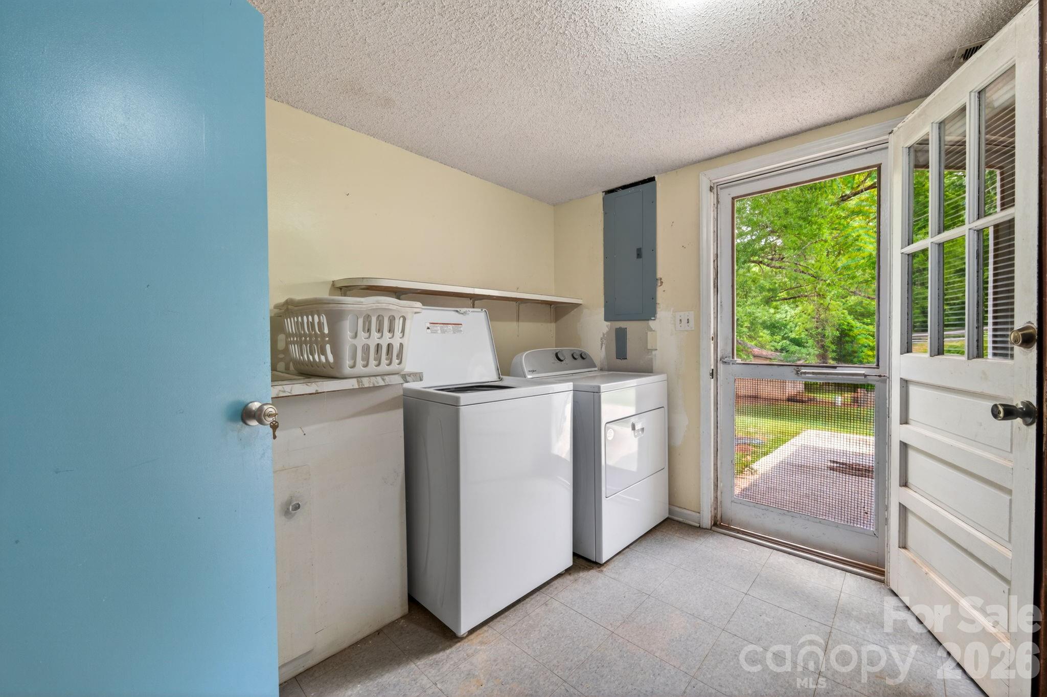 501 Old Farm Road — Statesville