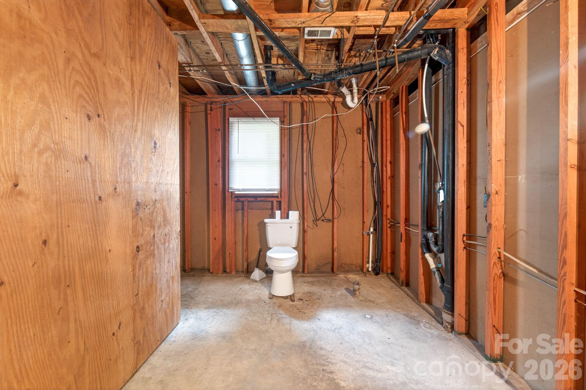 501 Old Farm Road — Statesville