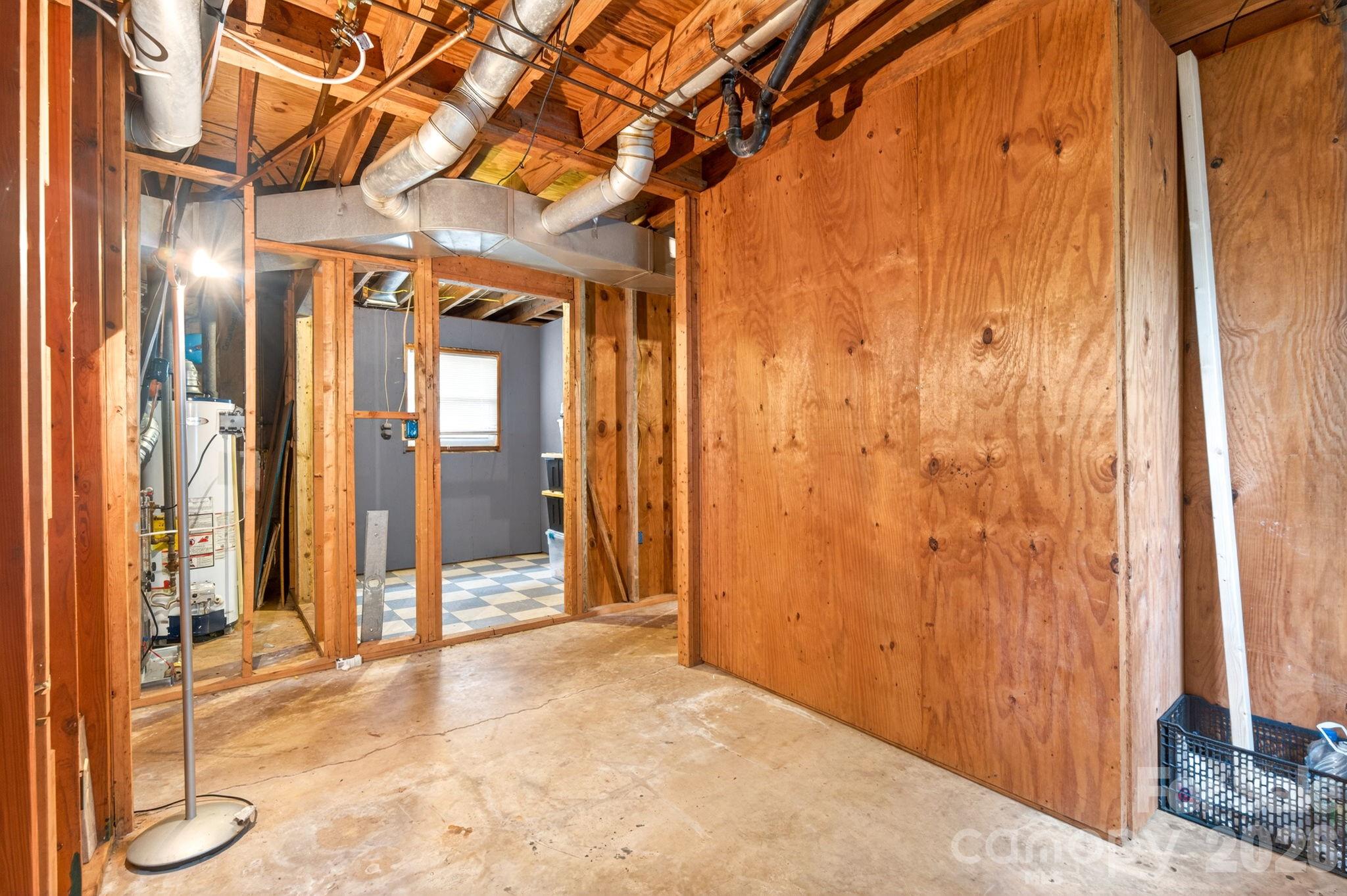 501 Old Farm Road — Statesville