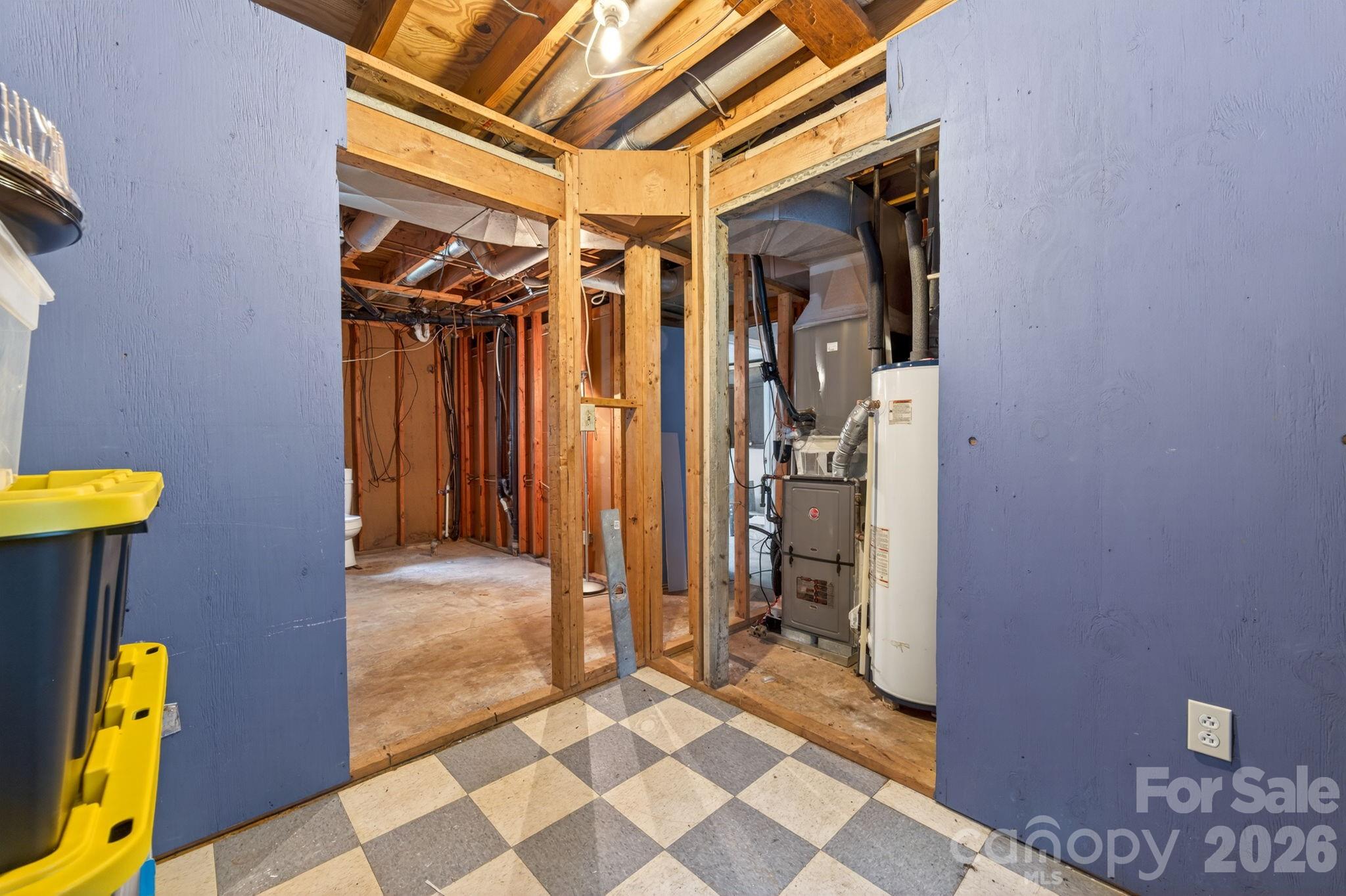 501 Old Farm Road — Statesville
