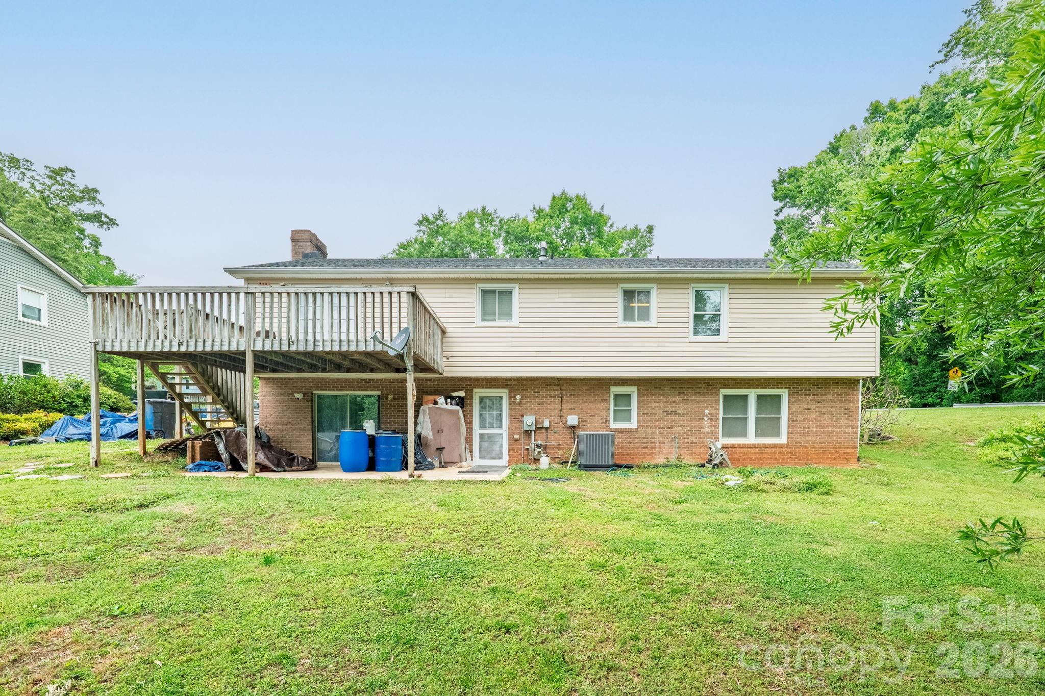 501 Old Farm Road — Statesville
