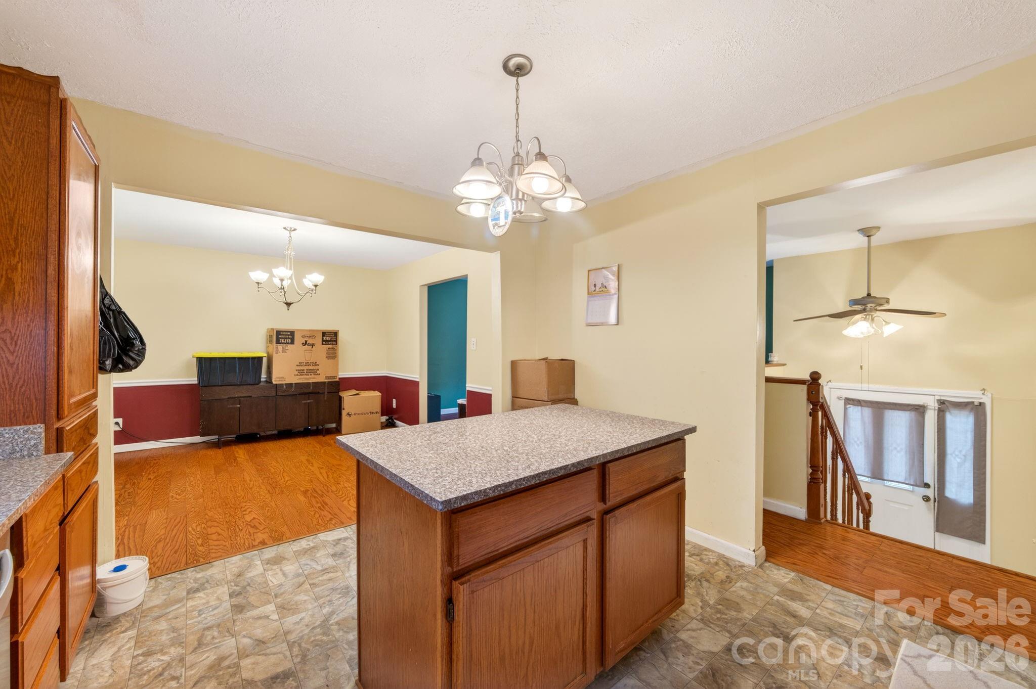501 Old Farm Road — Statesville