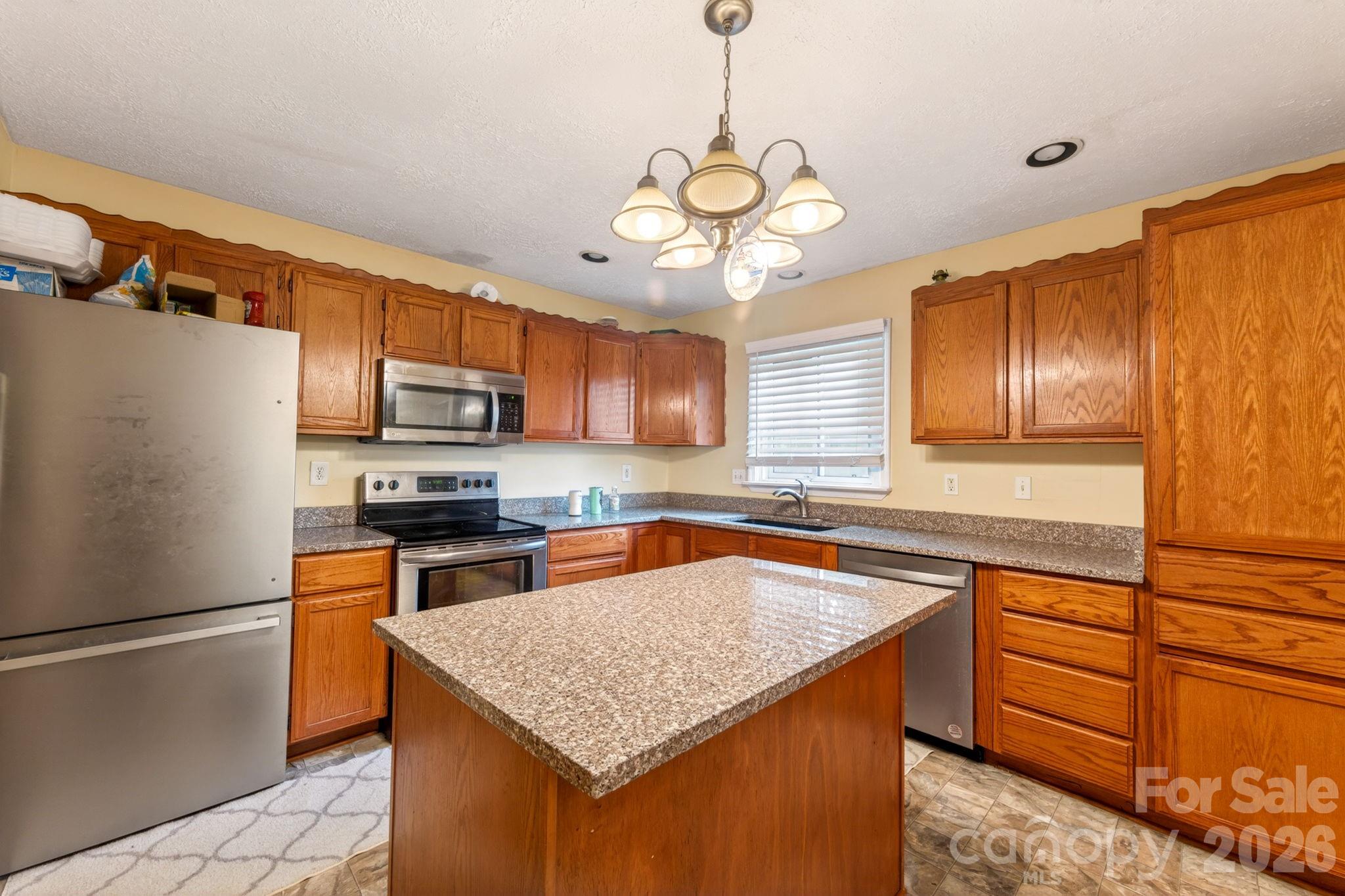 501 Old Farm Road — Statesville