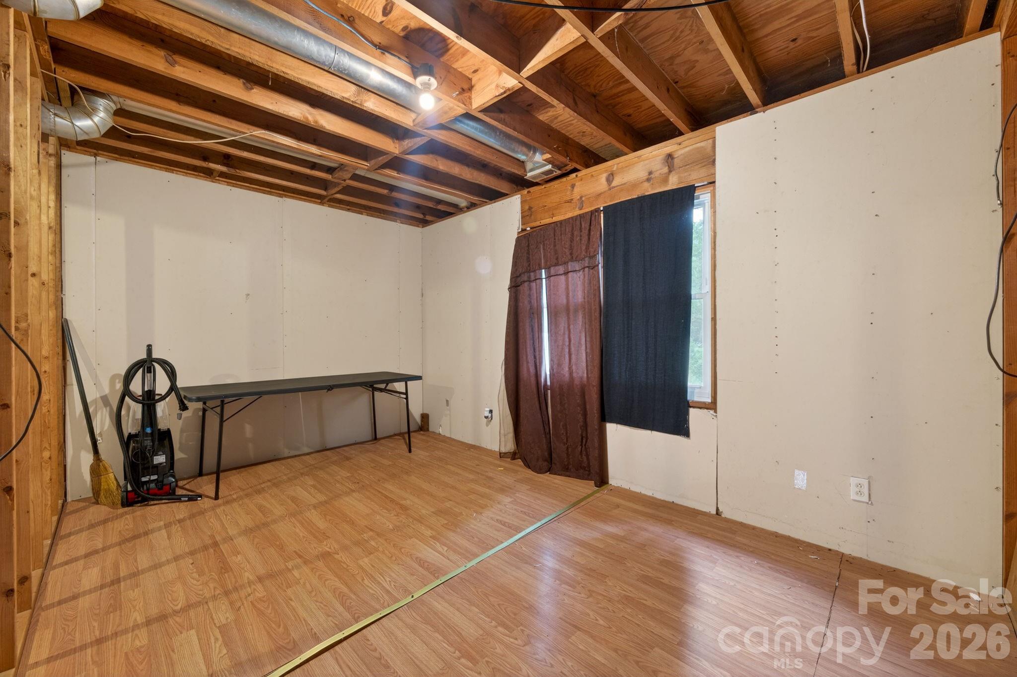 501 Old Farm Road — Statesville