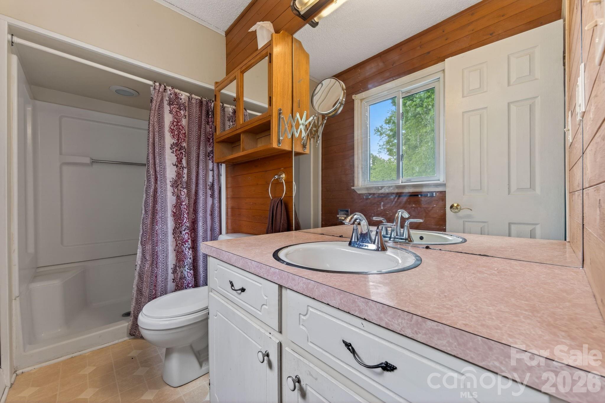 501 Old Farm Road — Statesville