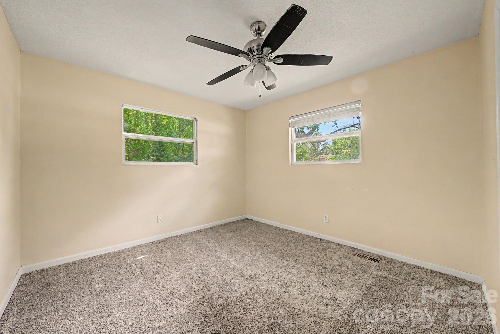 630 Ginger Cake Road — Lancaster