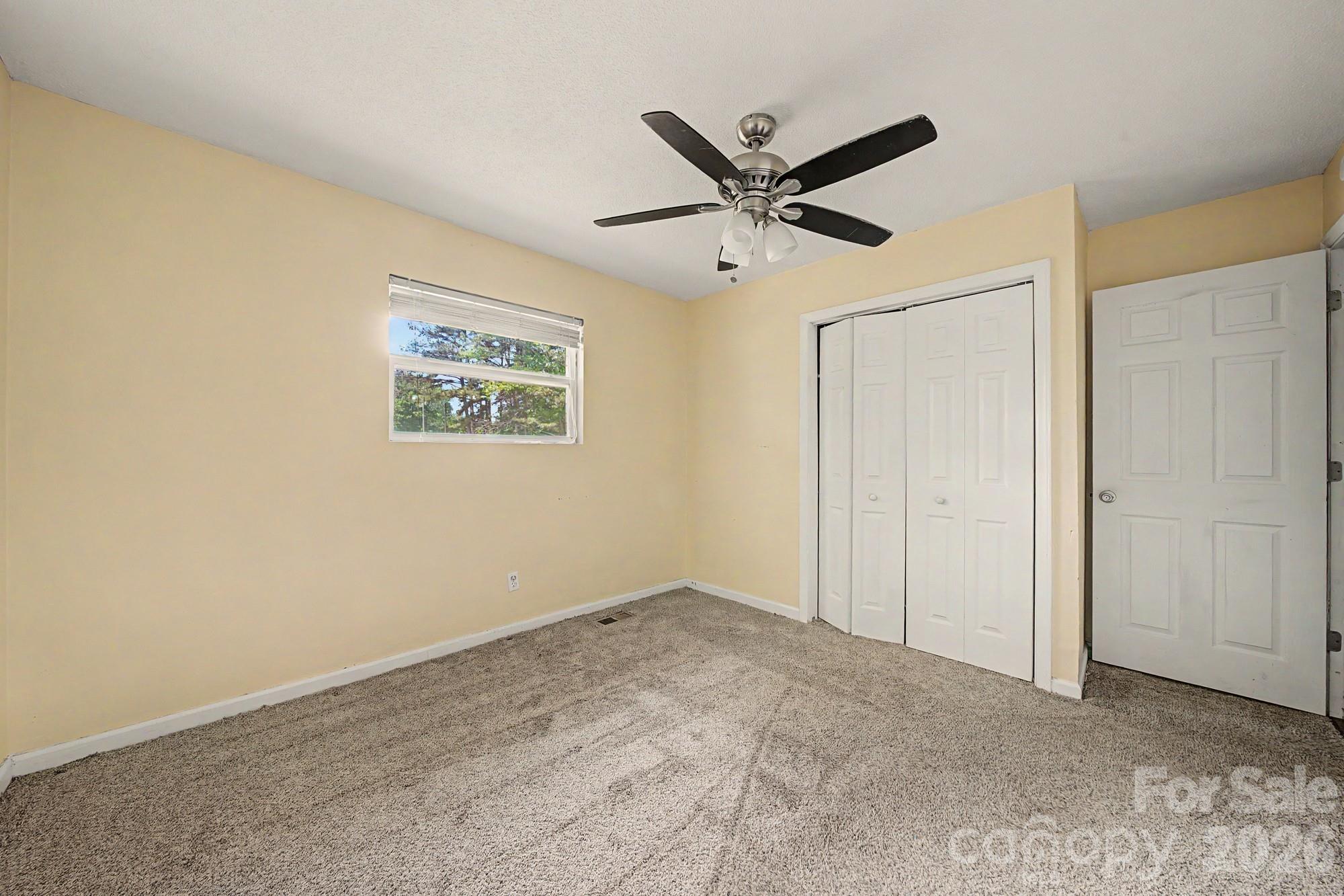 630 Ginger Cake Road — Lancaster