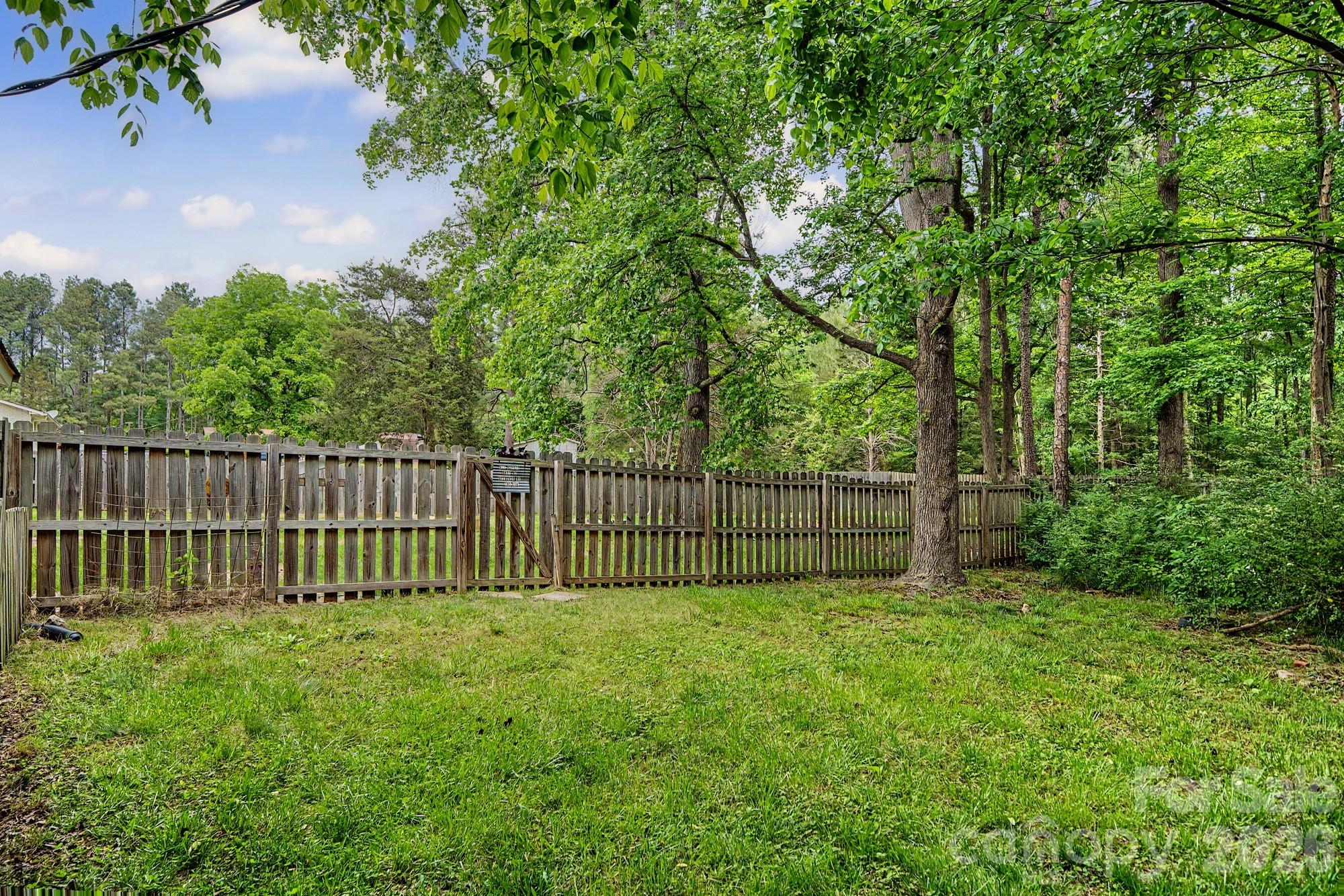 630 Ginger Cake Road — Lancaster