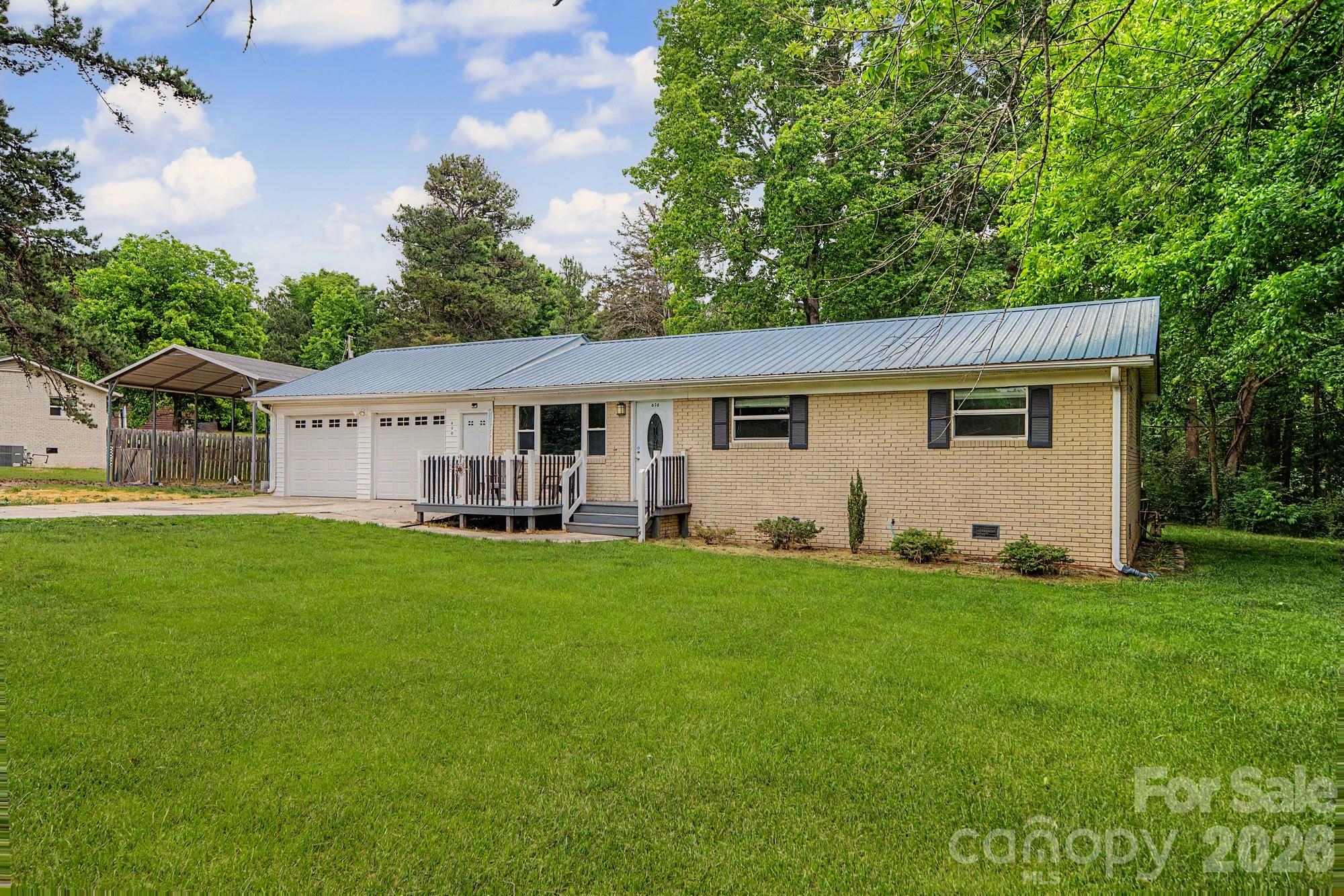 630 Ginger Cake Road — Lancaster