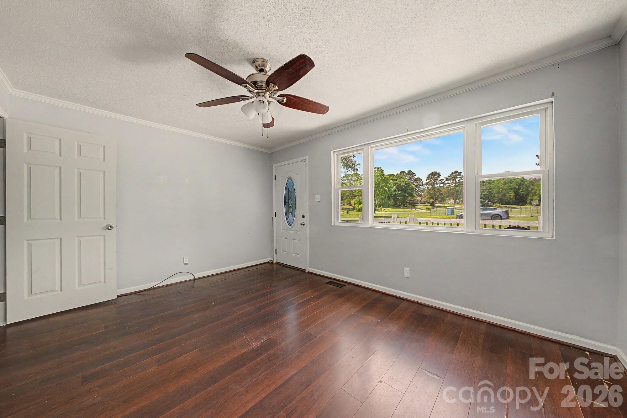 630 Ginger Cake Road — Lancaster