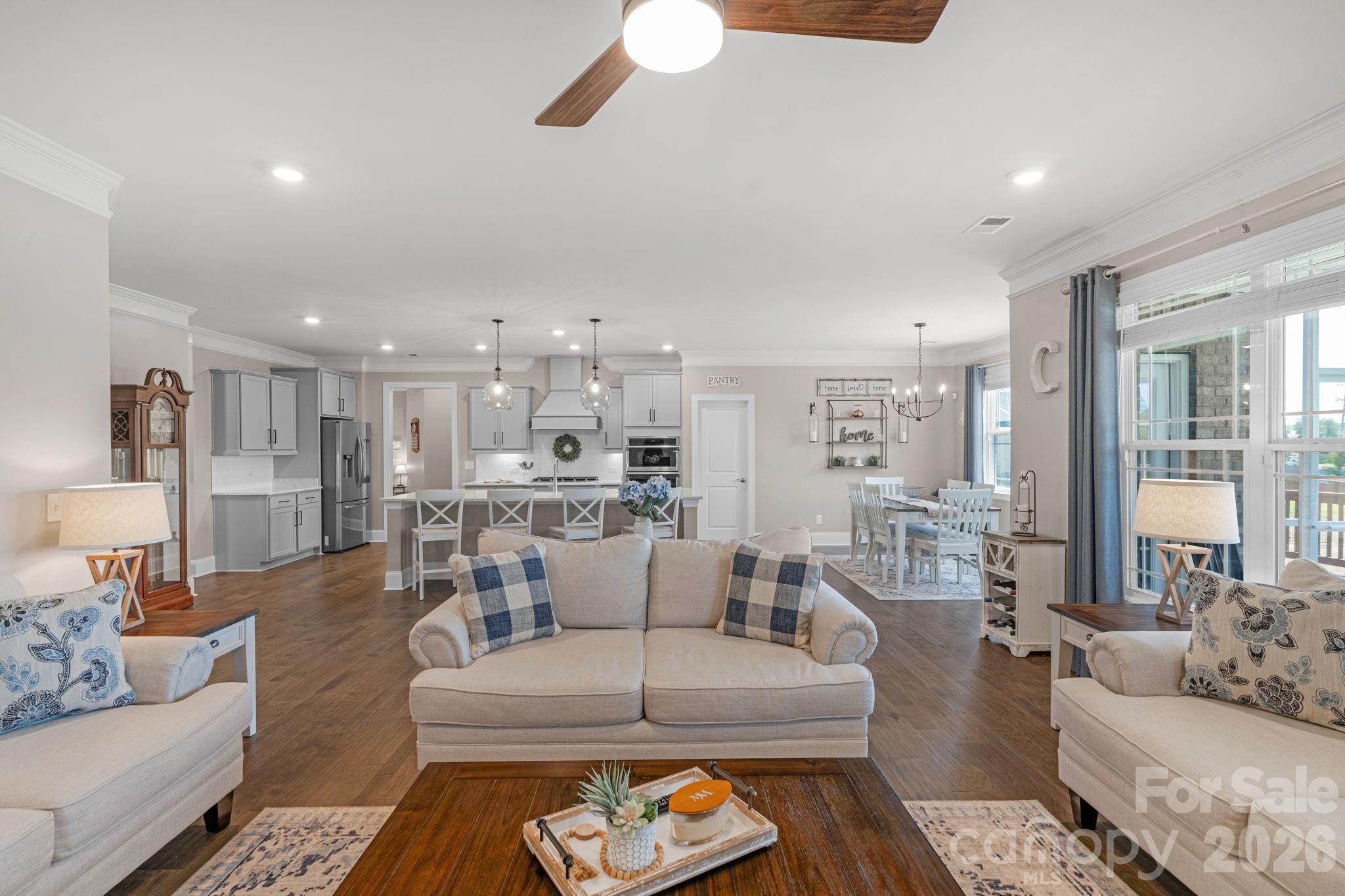 1050 Emerald Creek Drive — Elgin